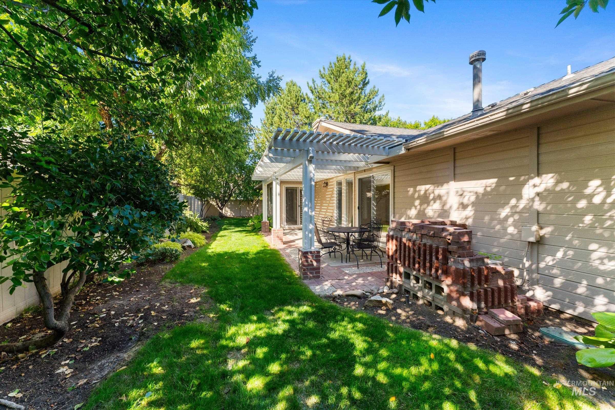 854 E Old Saybrook Ln Property Photo 25