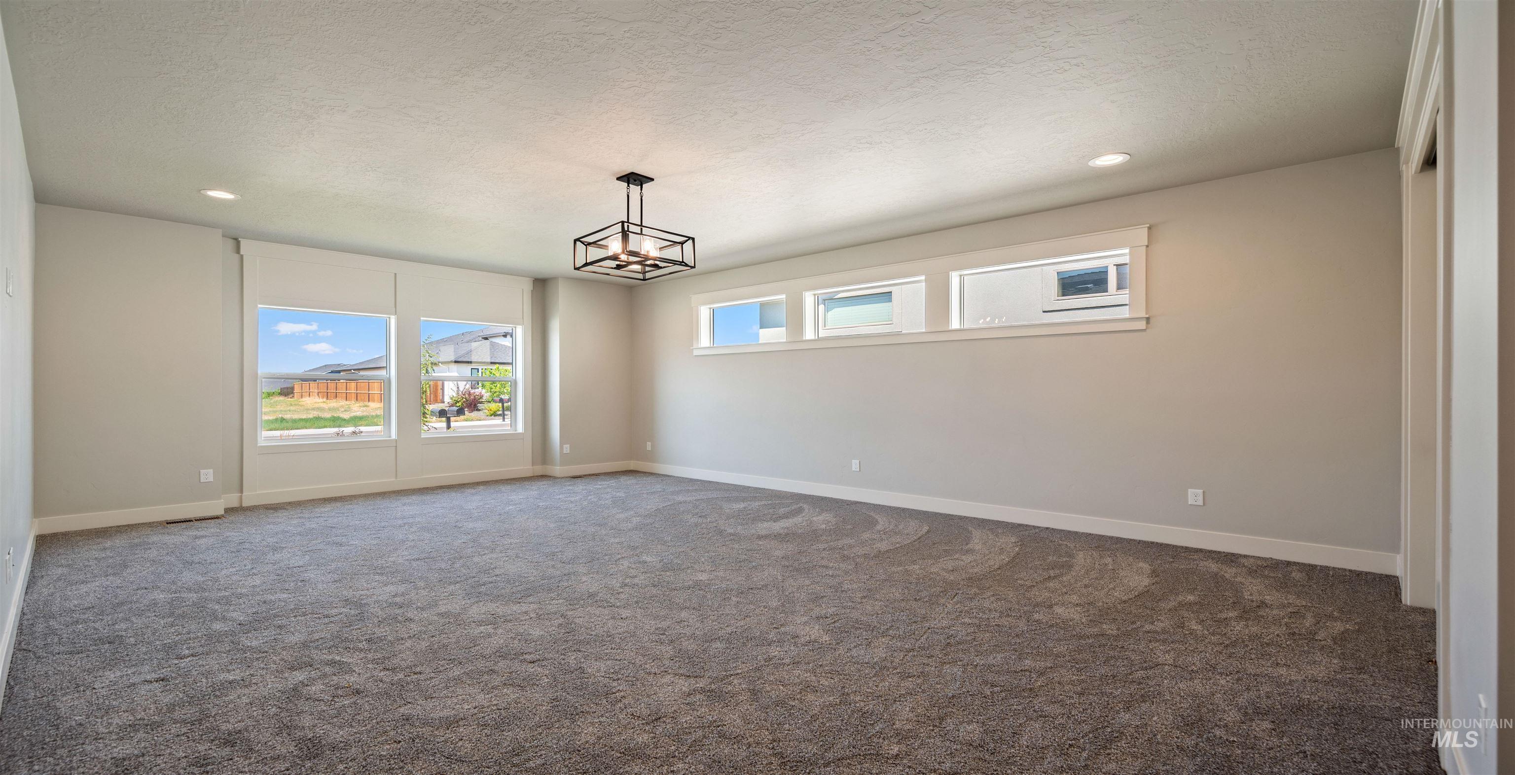 132 E Heliotrope Drive Property Photo 17