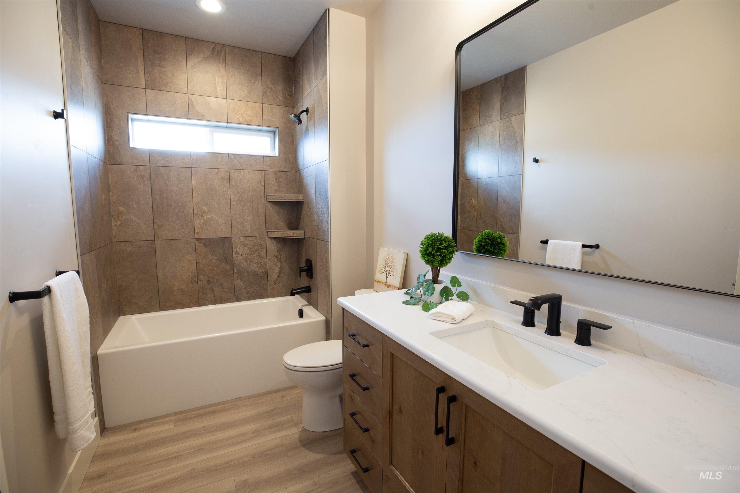 132 E Heliotrope Drive Property Photo 22
