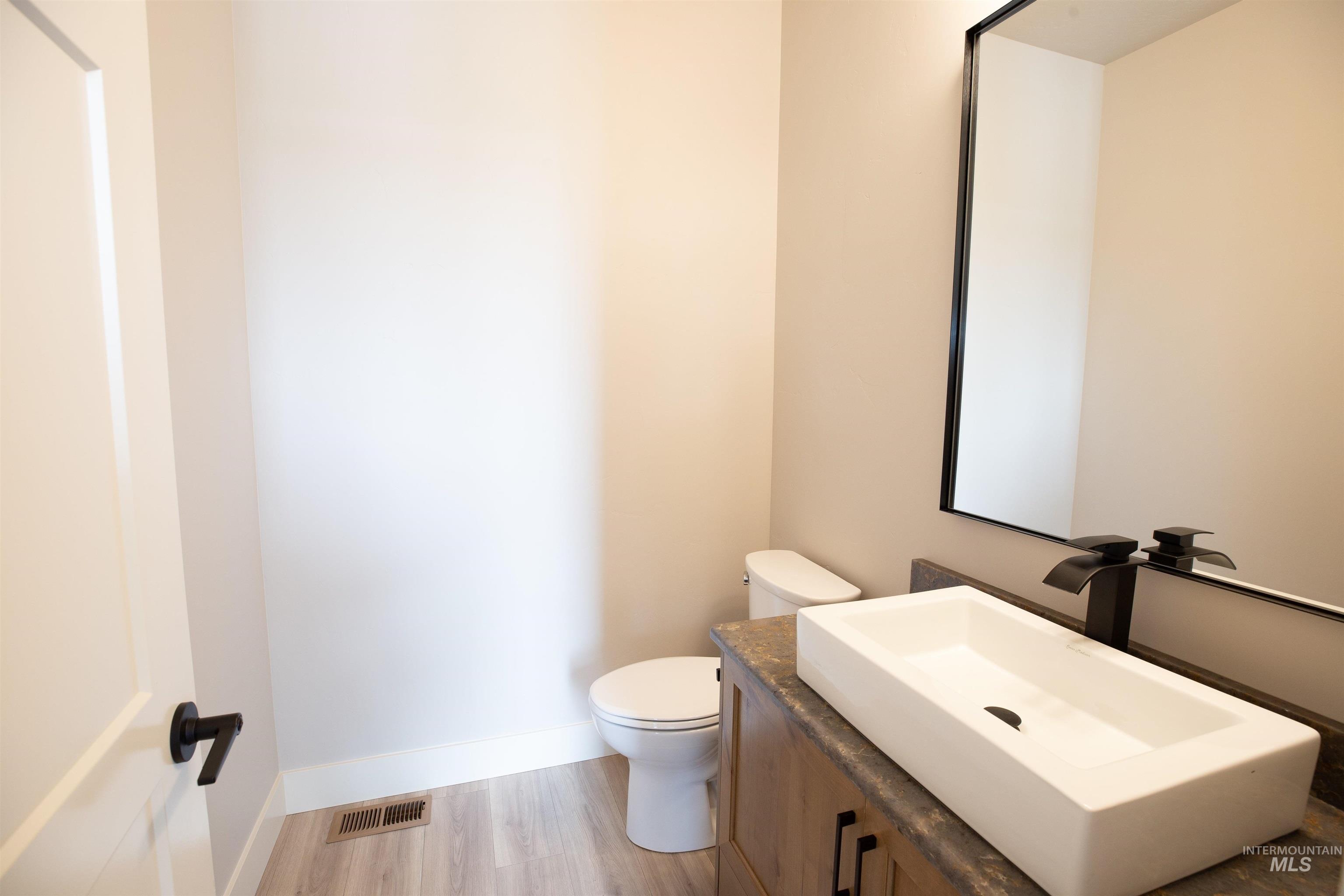 132 E Heliotrope Drive Property Photo 24