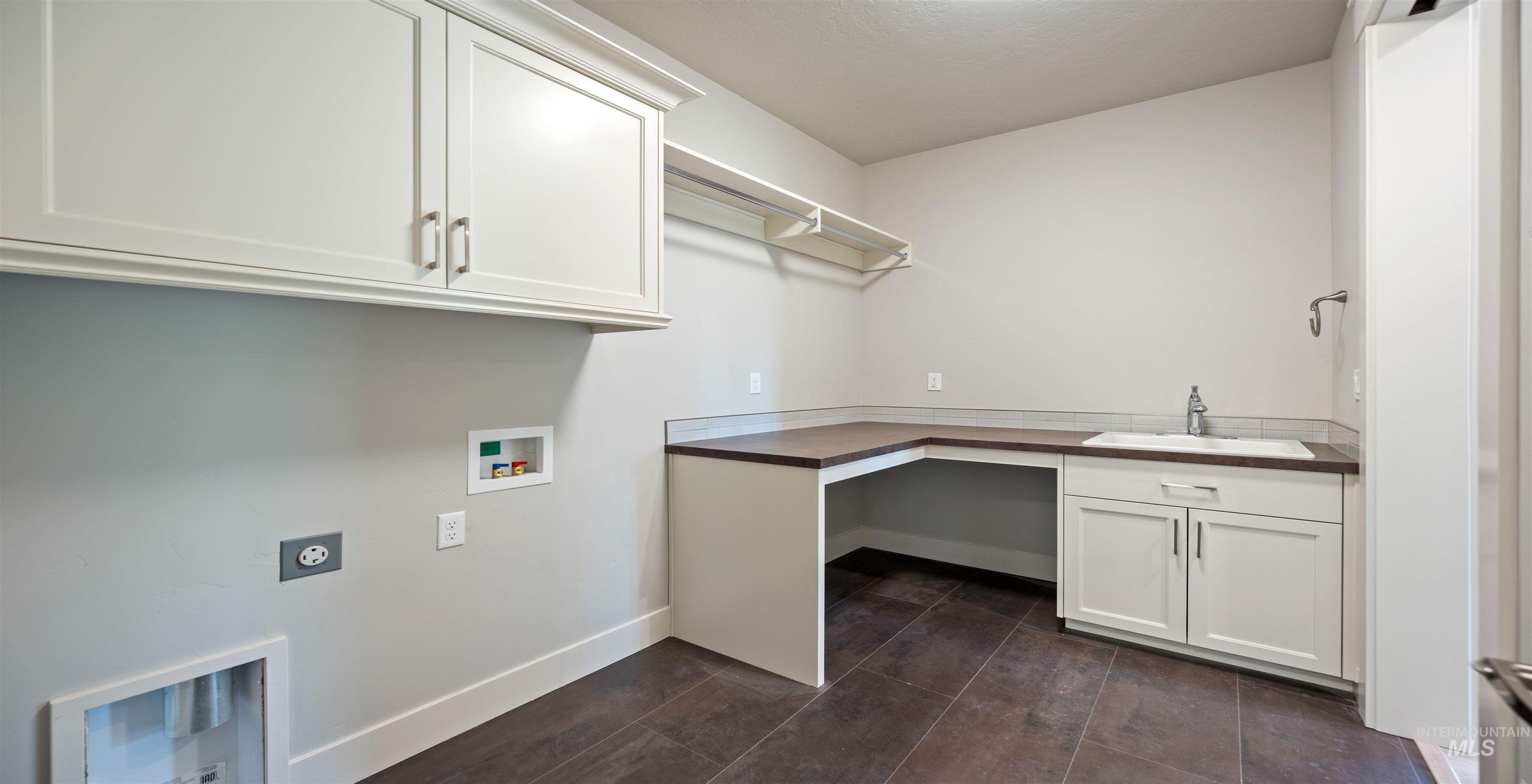 132 E Heliotrope Drive Property Photo 25
