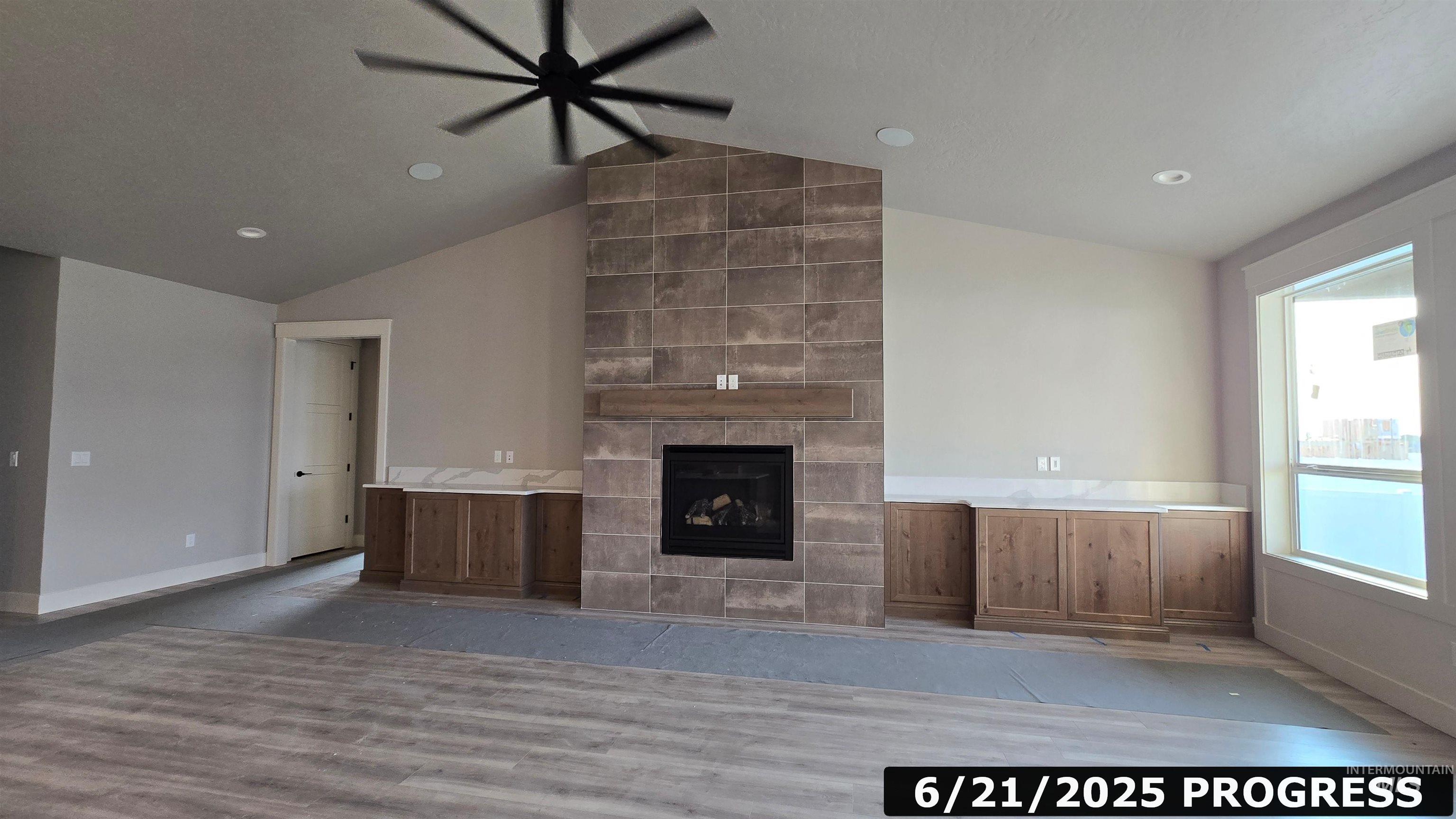 132 E Heliotrope Drive Property Photo 28