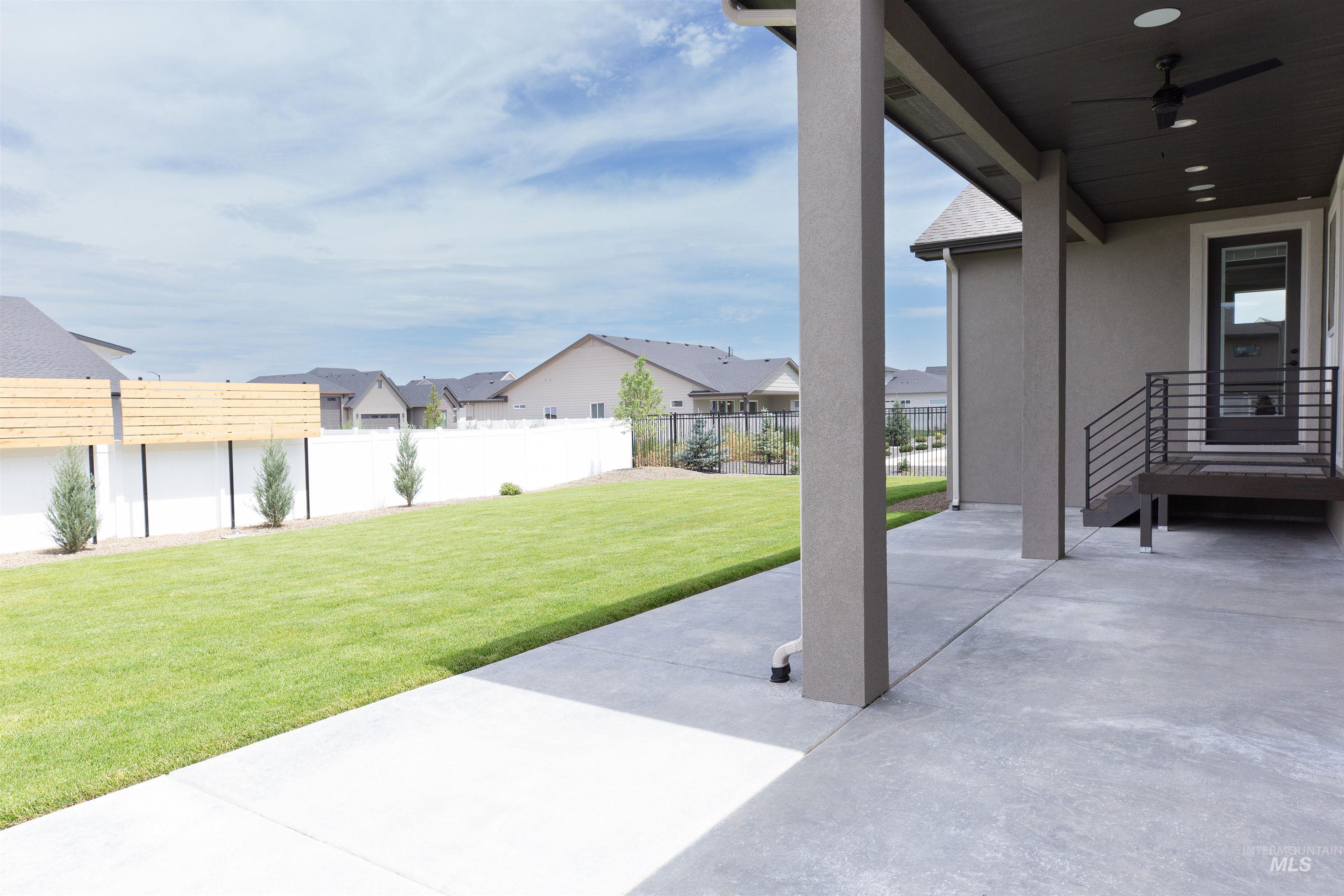 132 E Heliotrope Drive Property Photo 29