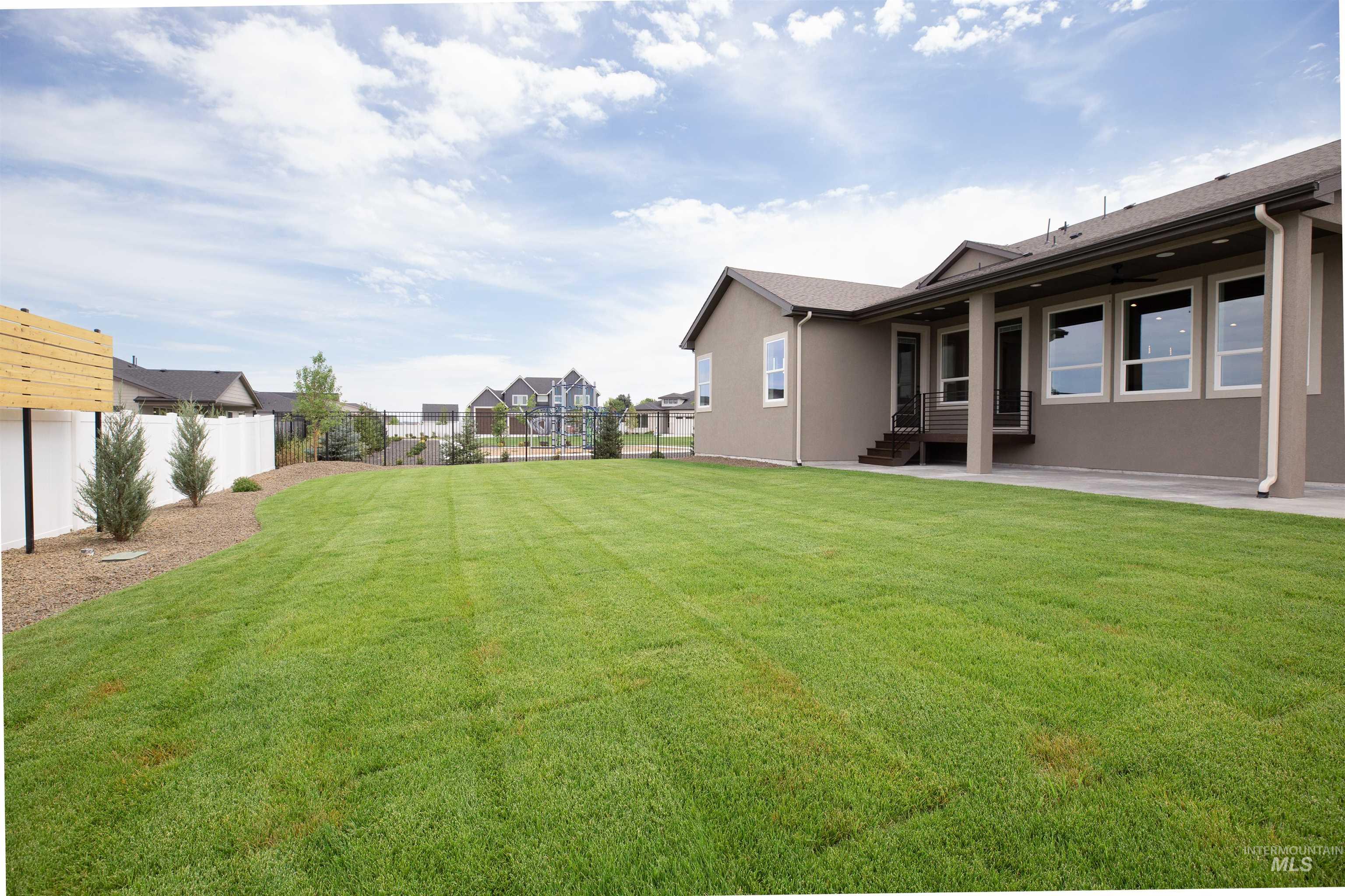 132 E Heliotrope Drive Property Photo 33