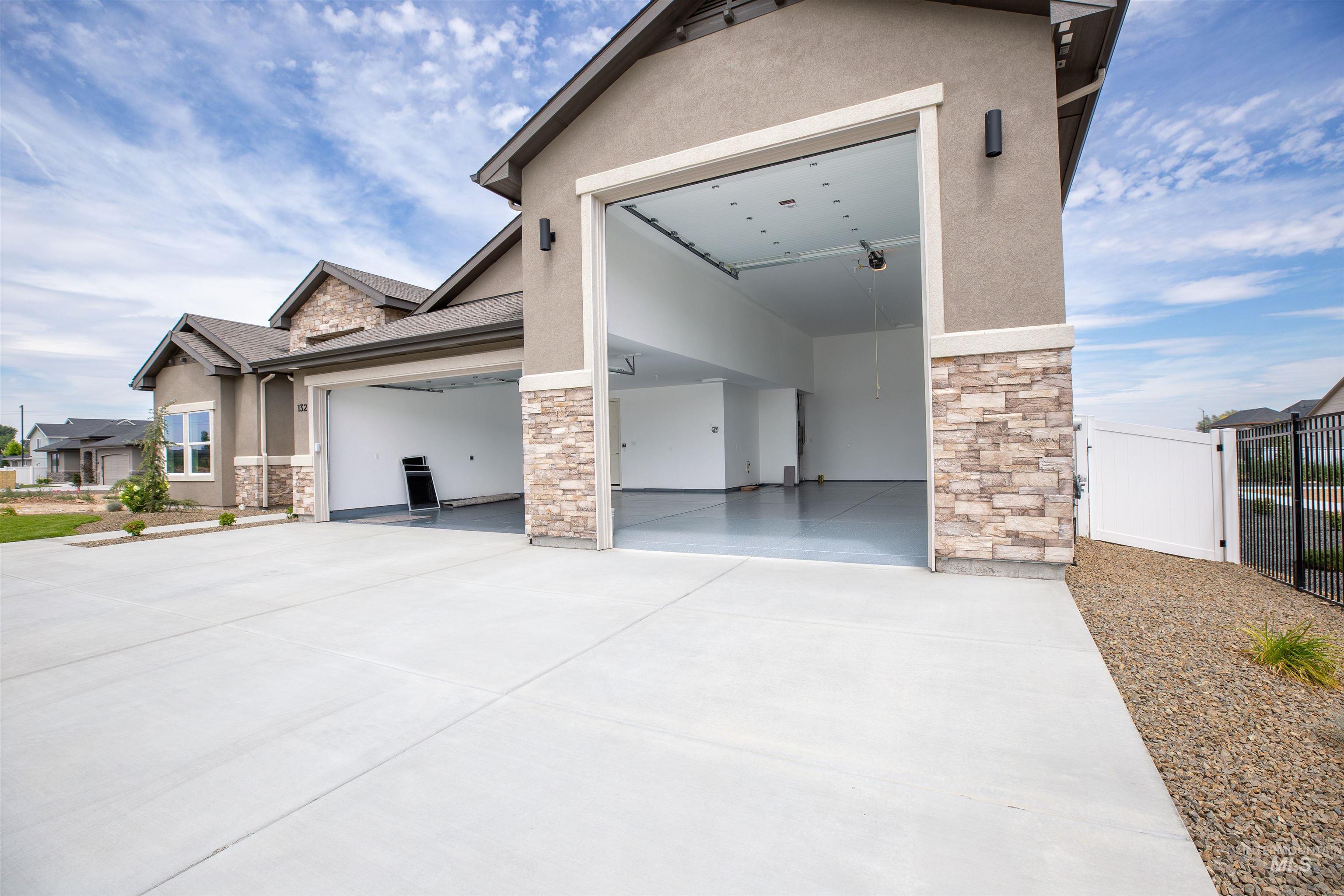 132 E Heliotrope Drive Property Photo 35