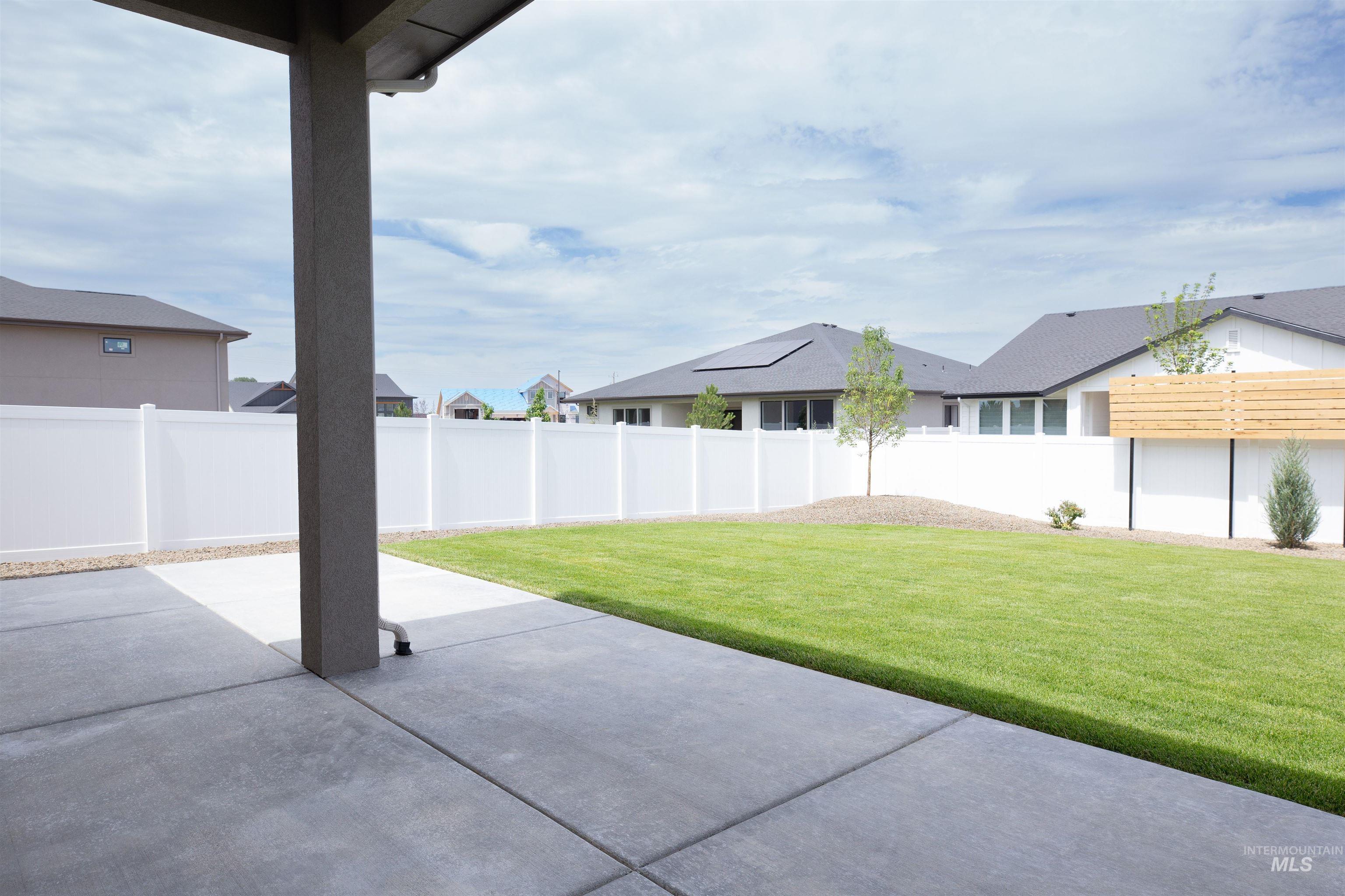 132 E Heliotrope Drive Property Photo 36