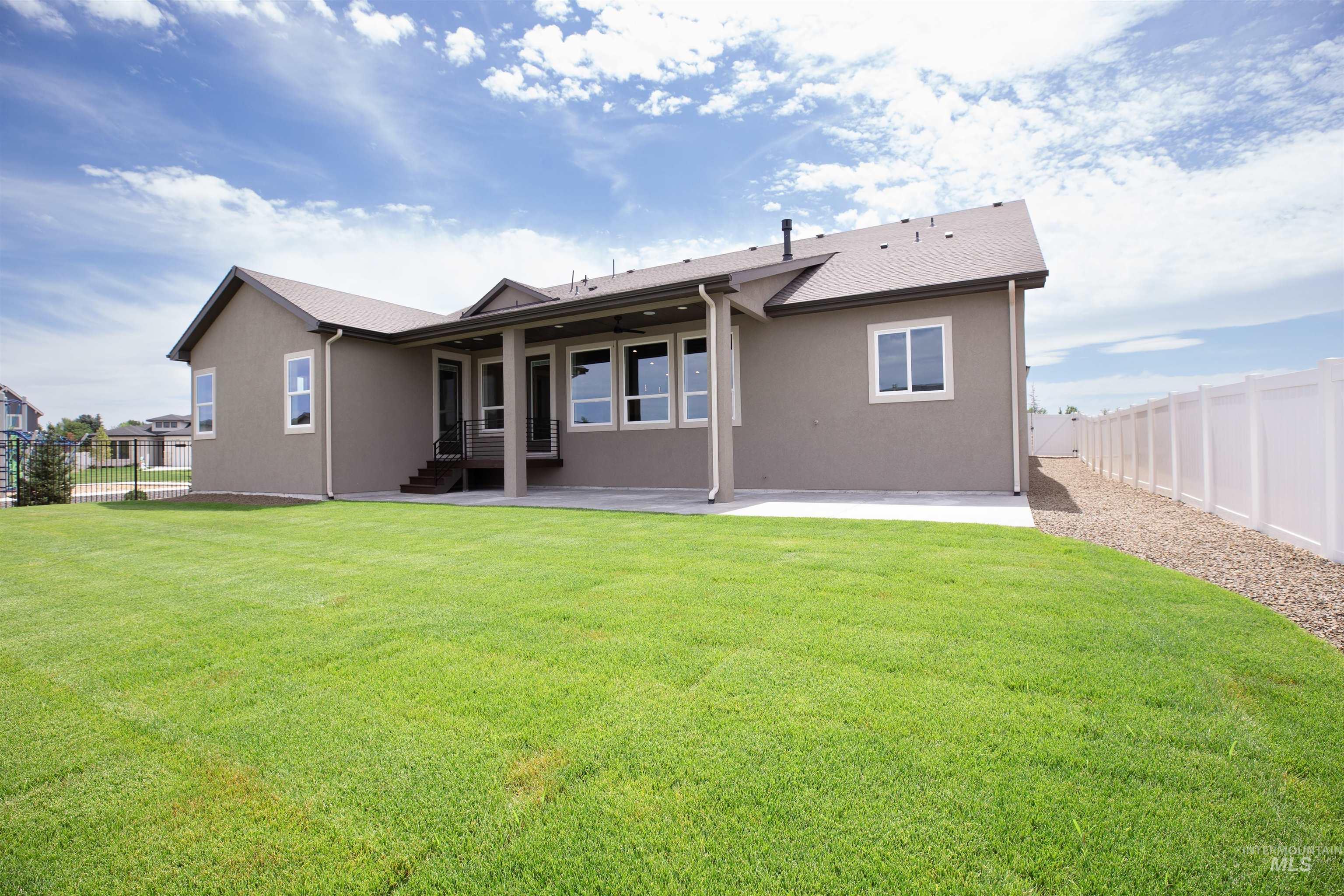 132 E Heliotrope Drive Property Photo 37