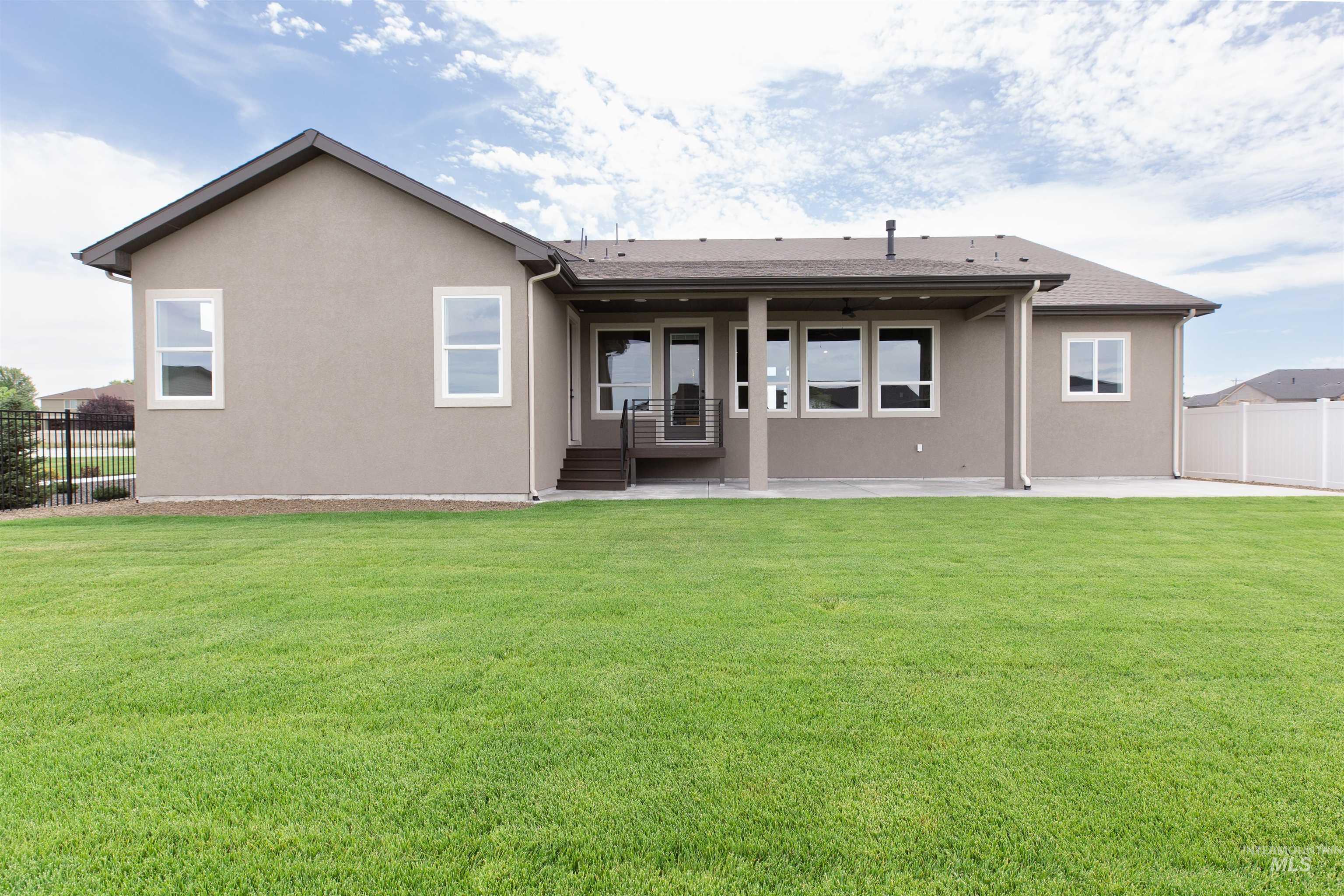 132 E Heliotrope Drive Property Photo 38
