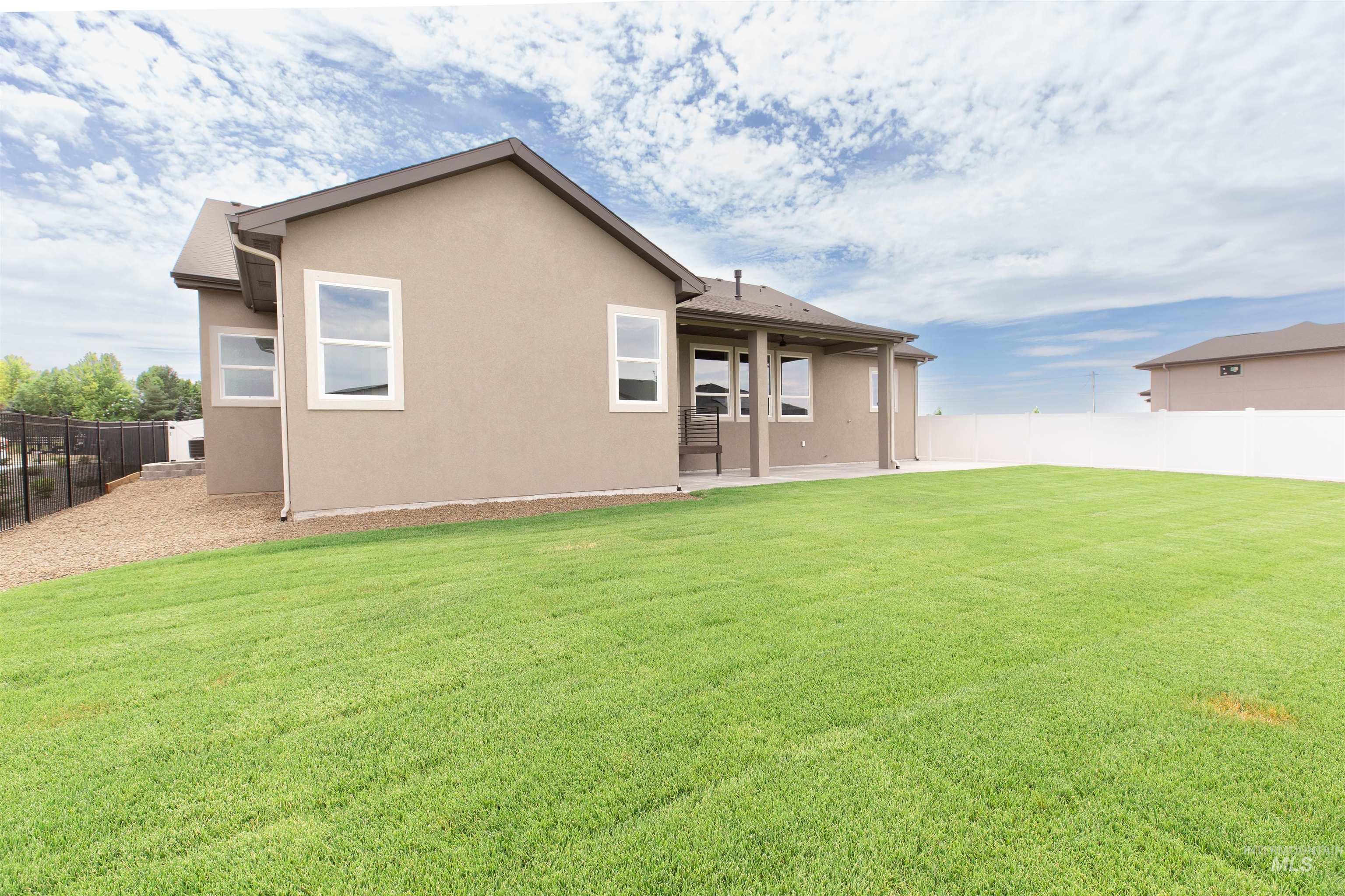 132 E Heliotrope Drive Property Photo 44