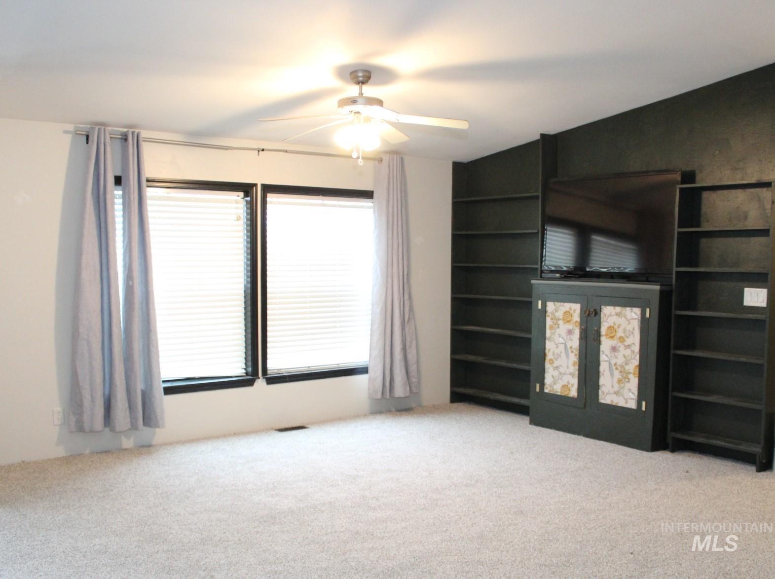 2476 S 1100 E Property Photo 2