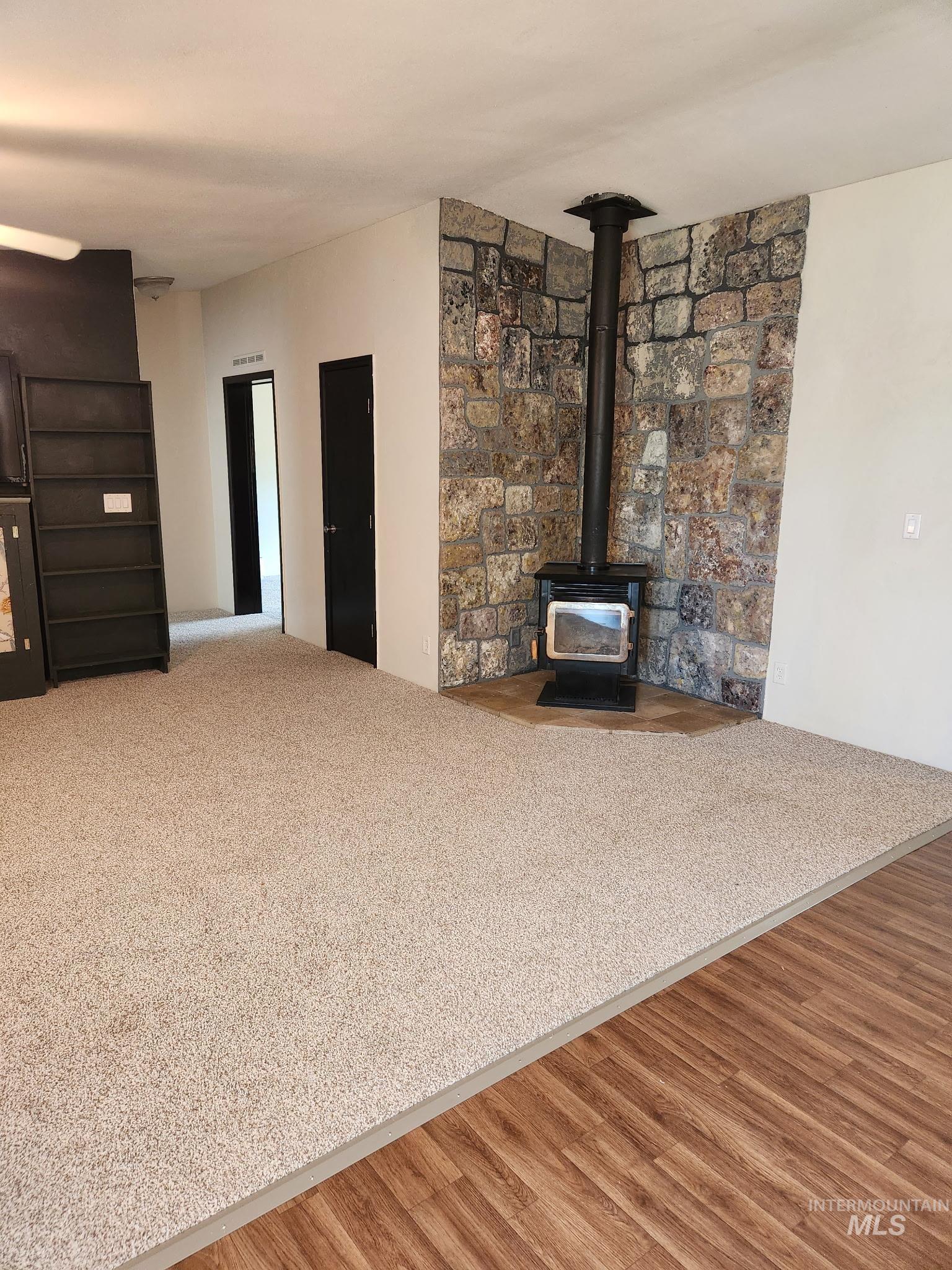 2476 S 1100 E Property Photo 3