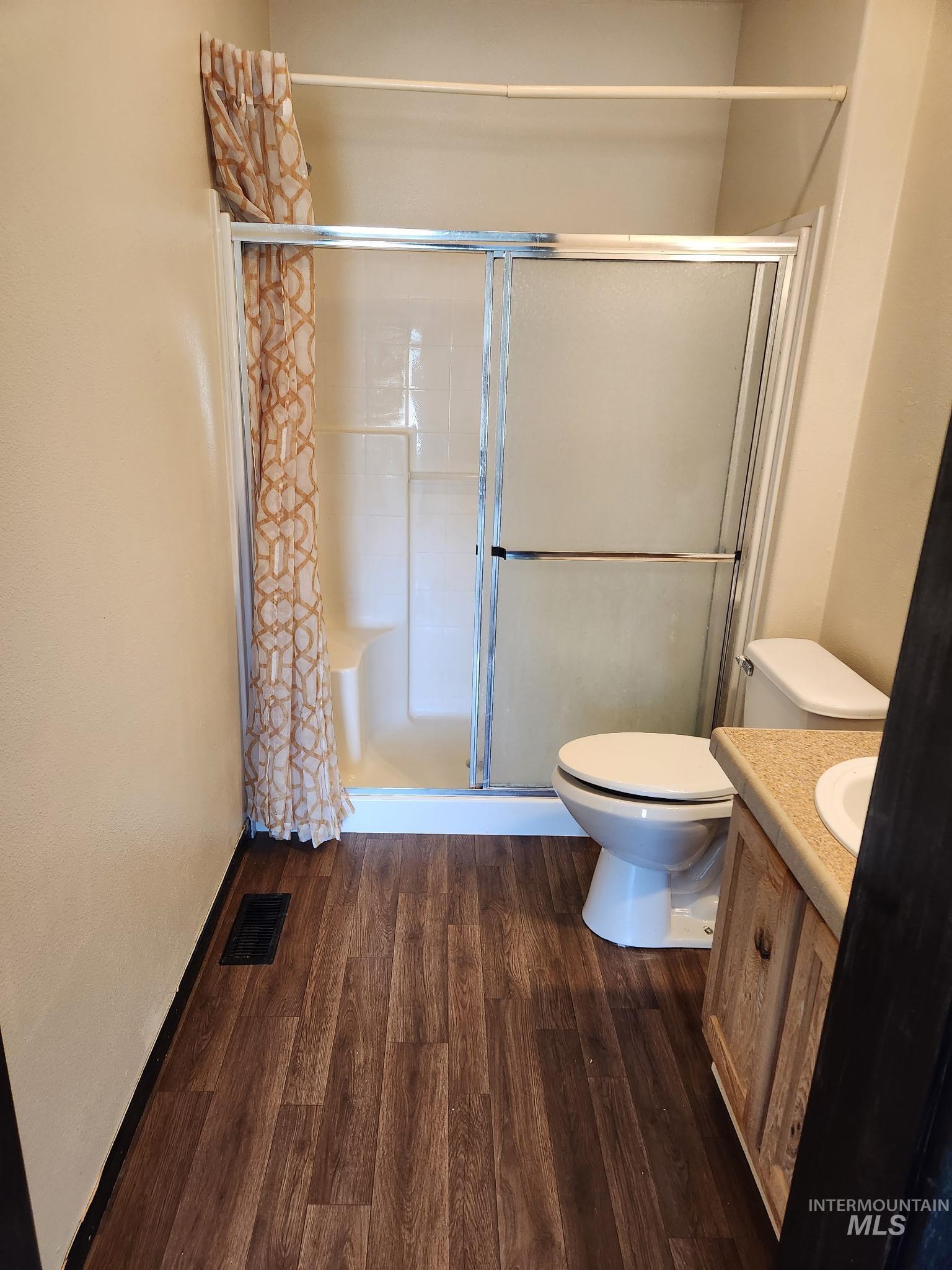 2476 S 1100 E Property Photo 6