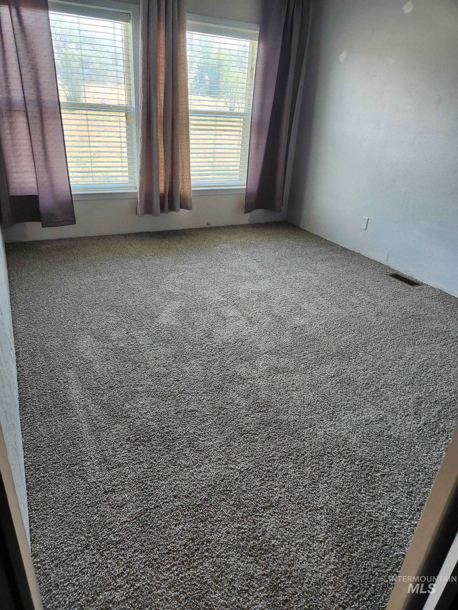 2476 S 1100 E Property Photo 7
