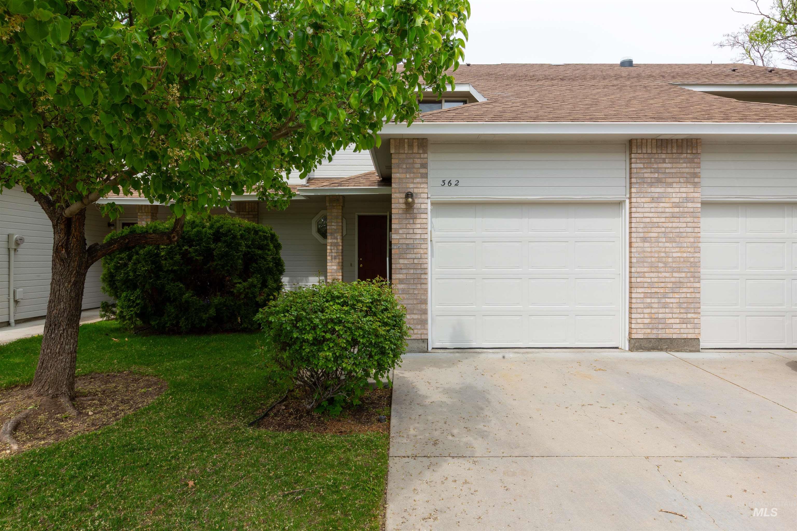 362 E Elwood Lane Property Photo 1