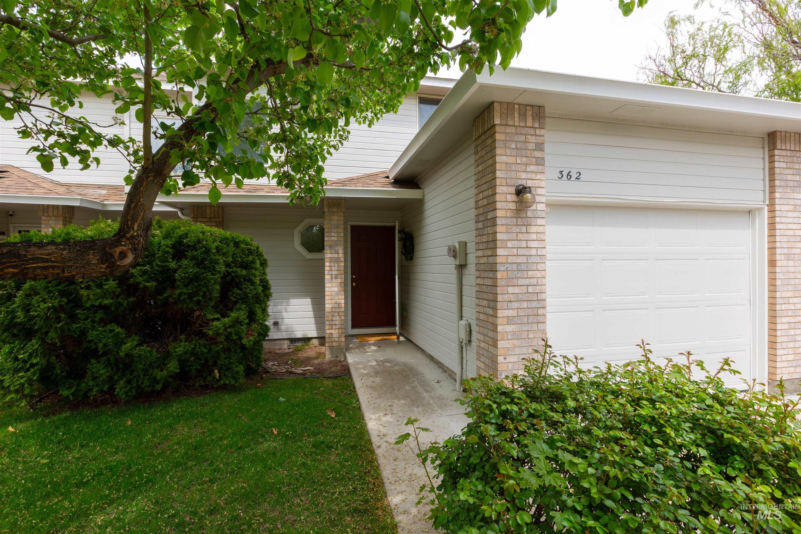 362 E Elwood Lane Property Photo 2