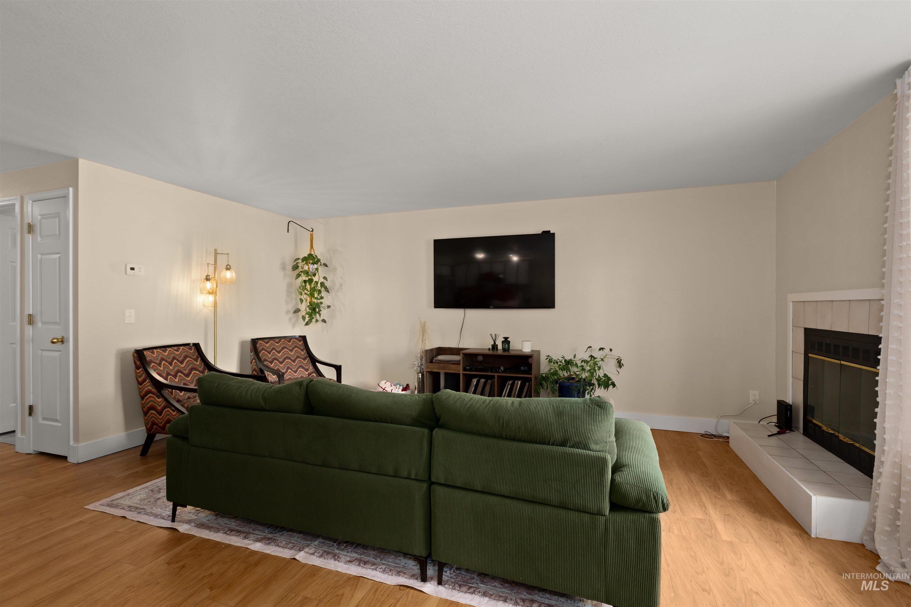362 E Elwood Lane Property Photo 7
