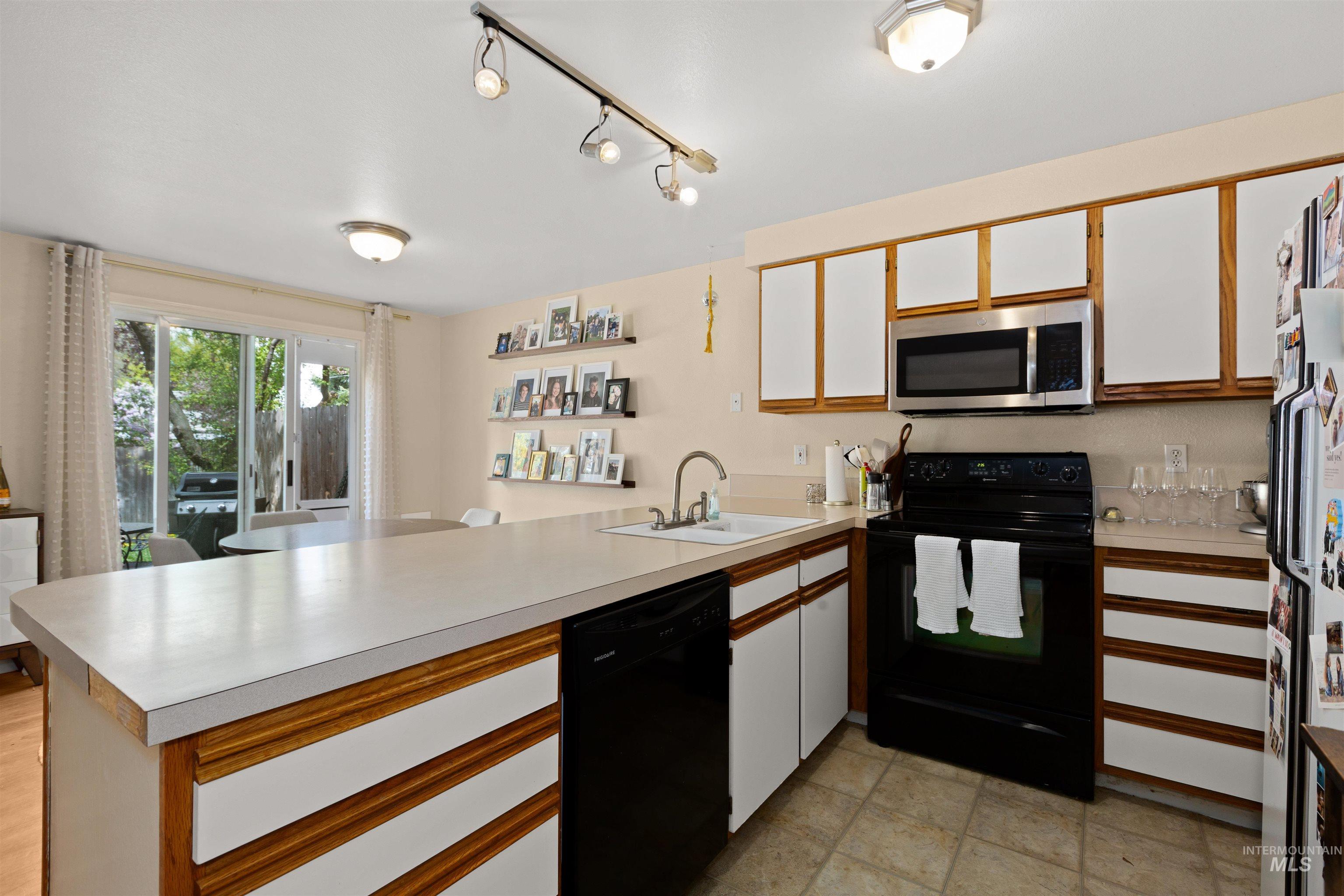 362 E Elwood Lane Property Photo 16