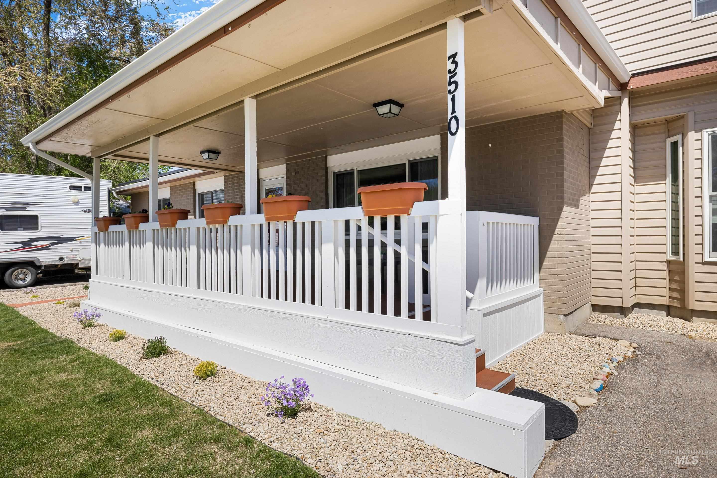 3510 W Lassen Property Photo 1