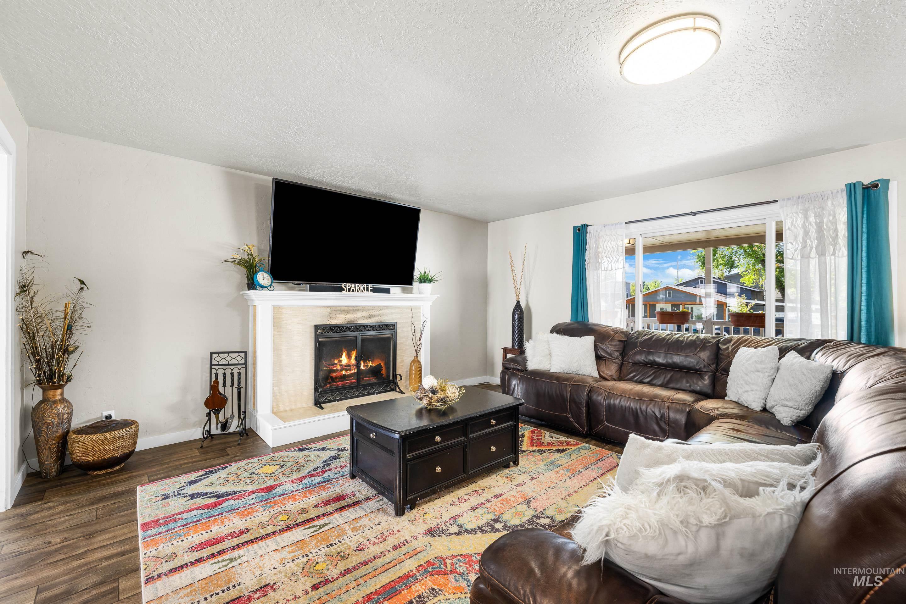 3510 W Lassen Property Photo 5