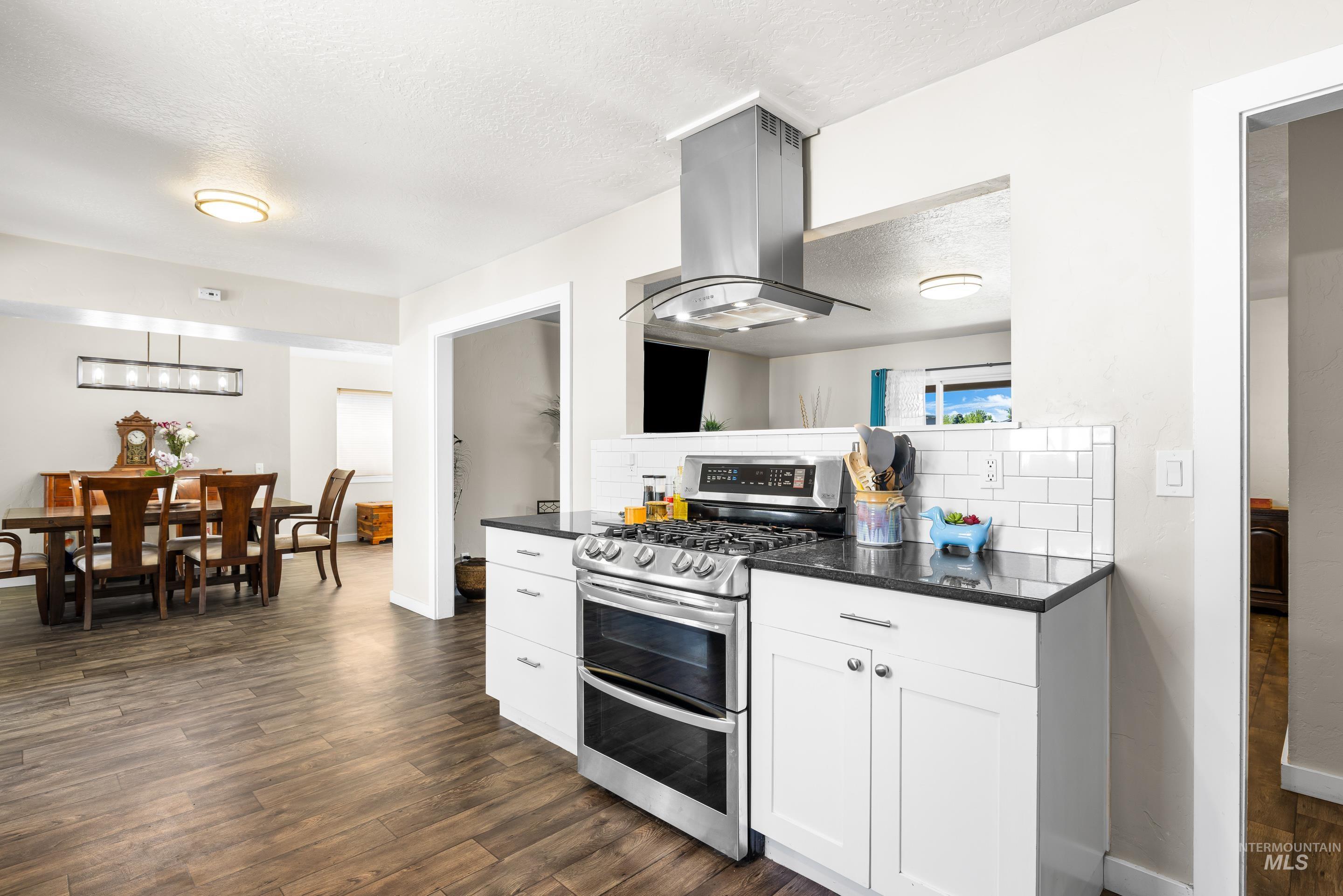 3510 W Lassen Property Photo 14