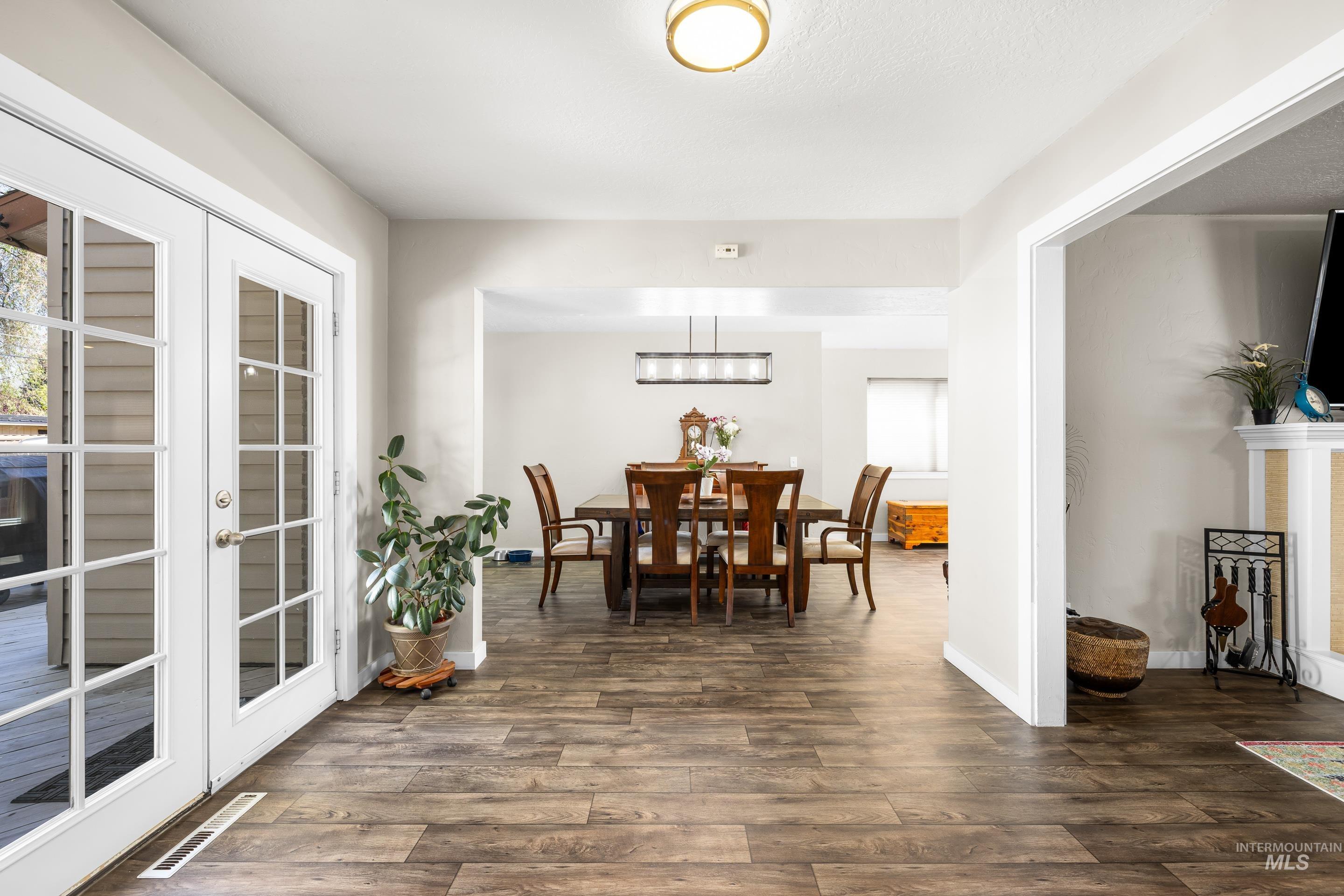 3510 W Lassen Property Photo 16