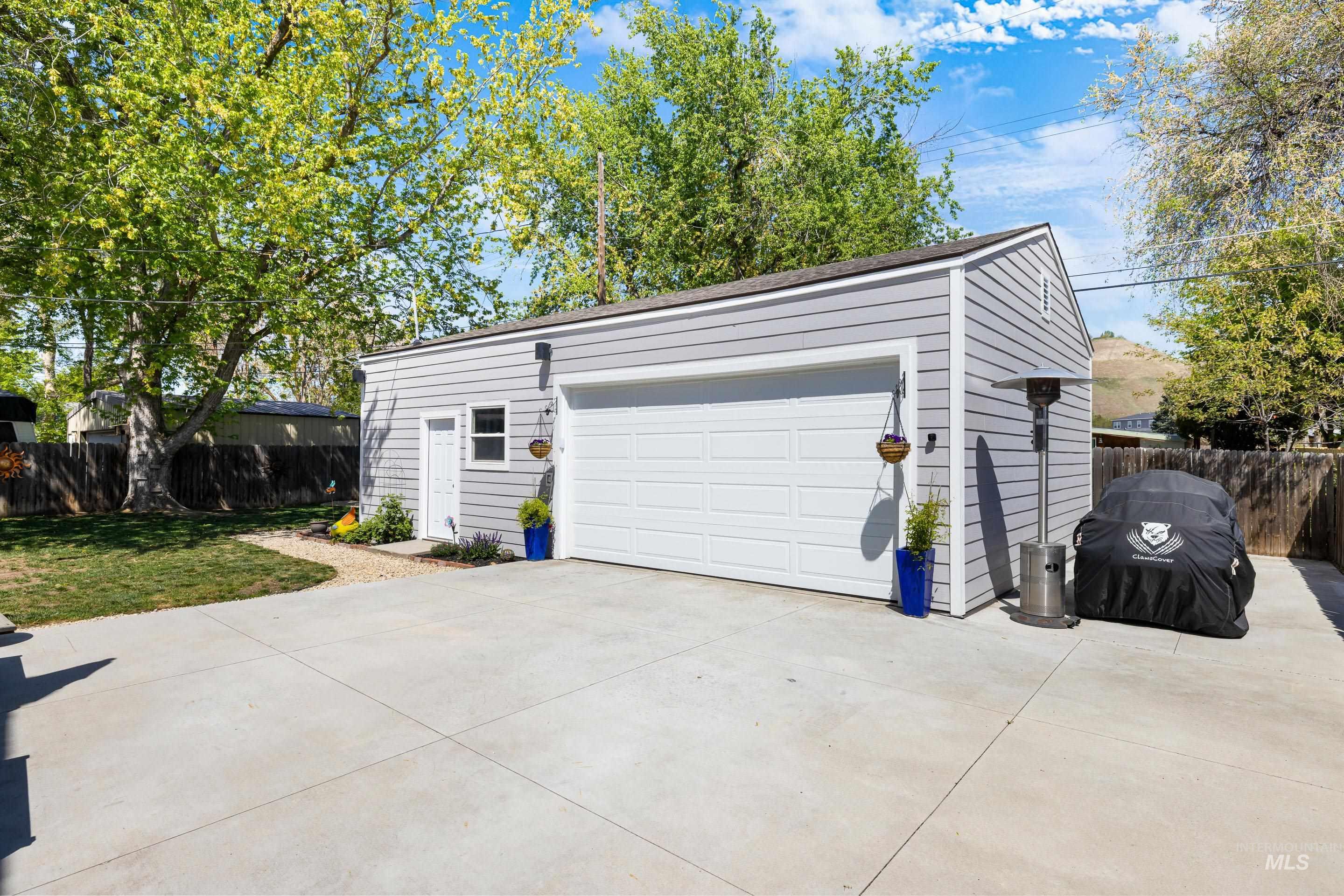3510 W Lassen Property Photo 42