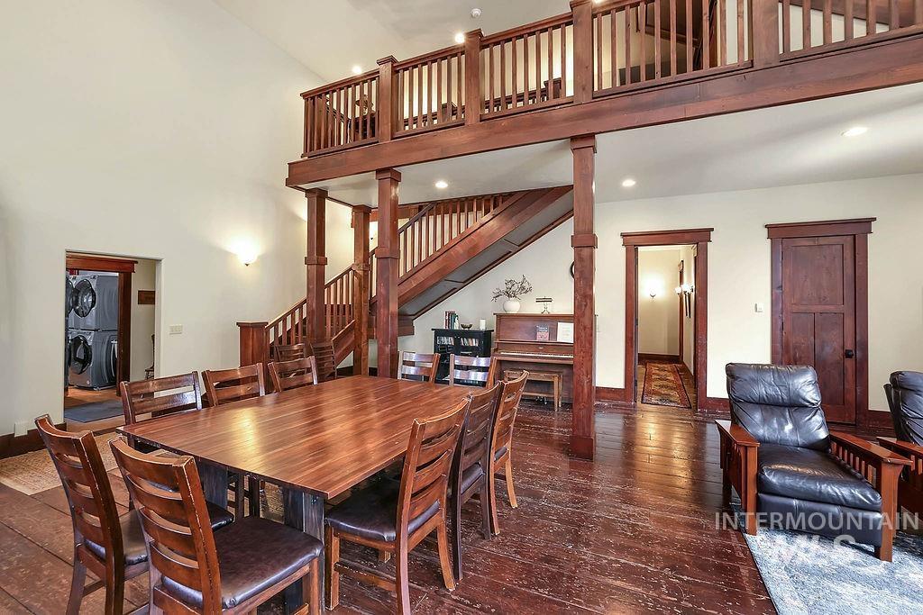 925 Conifer St Property Photo 11