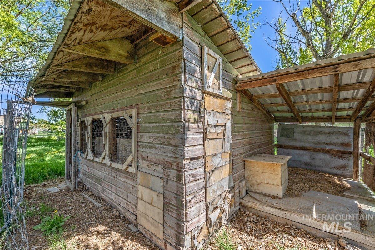 20086 Pinto Rd. Property Photo 17