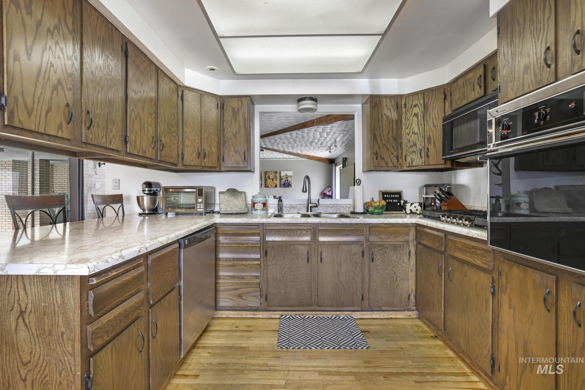 294 S 100 W Property Photo 4