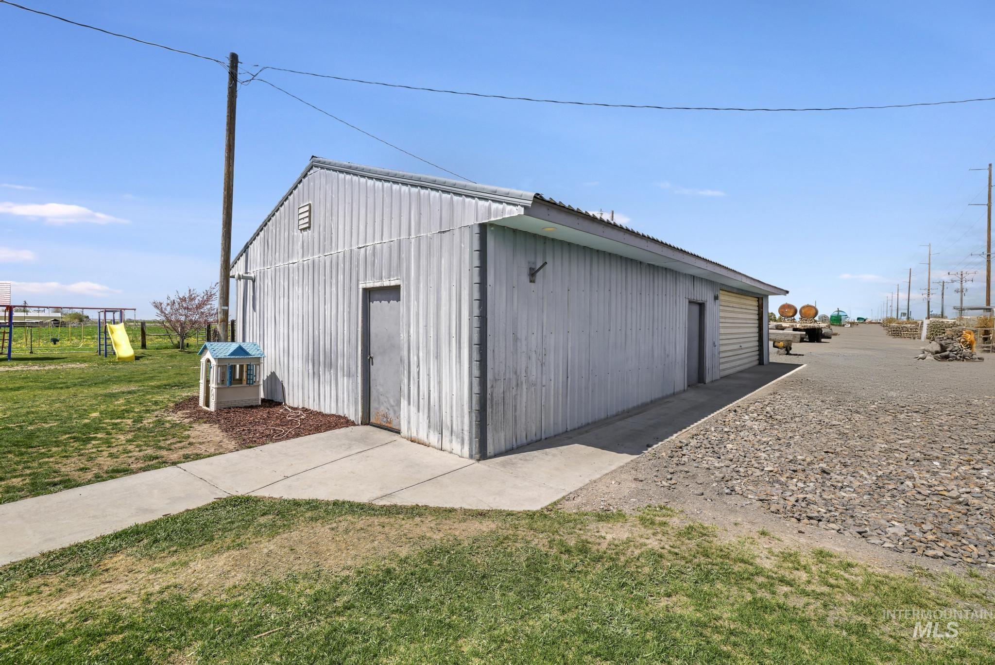 294 S 100 W Property Photo 20