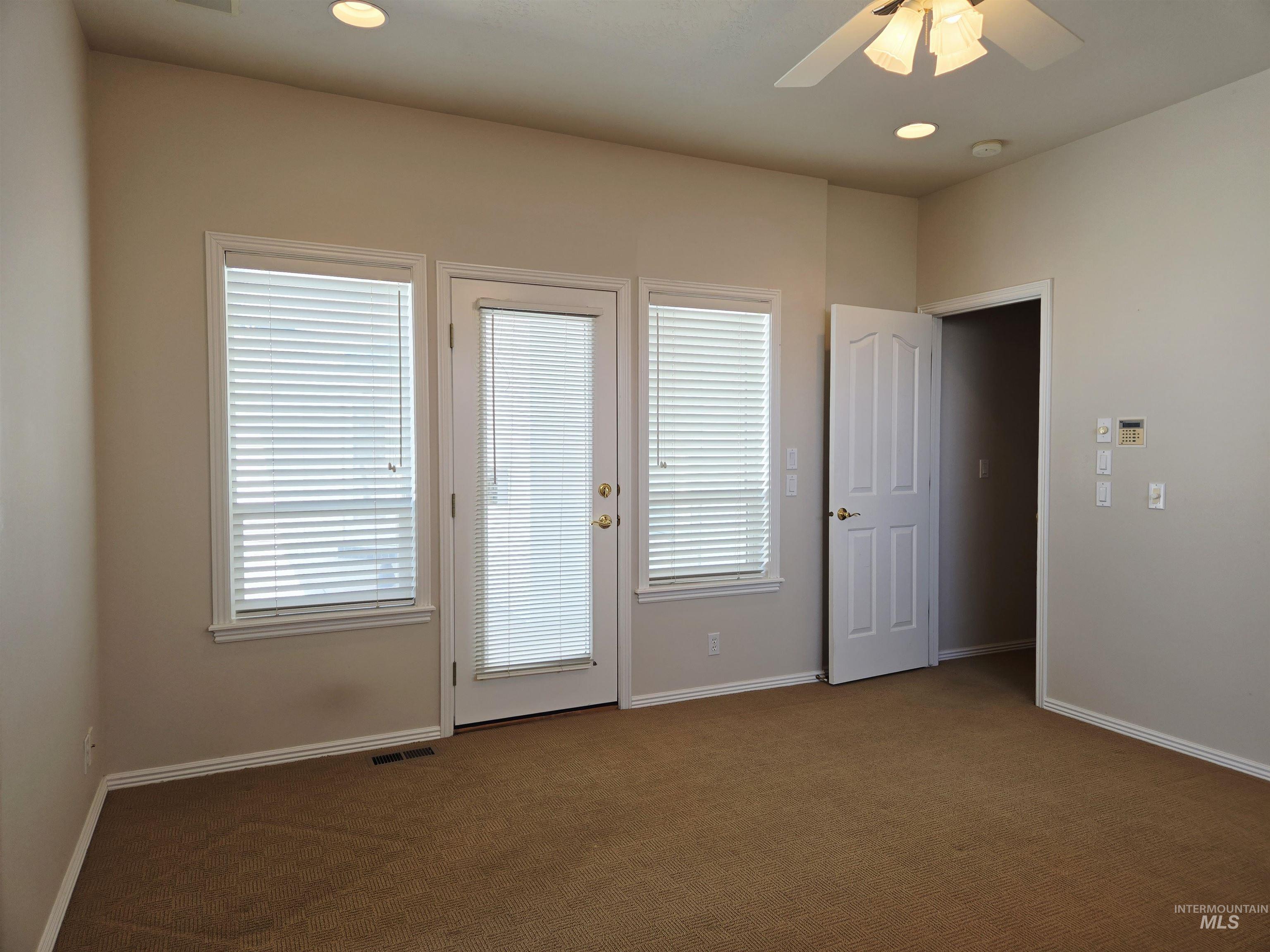 1203 Tara Ct Property Photo 18