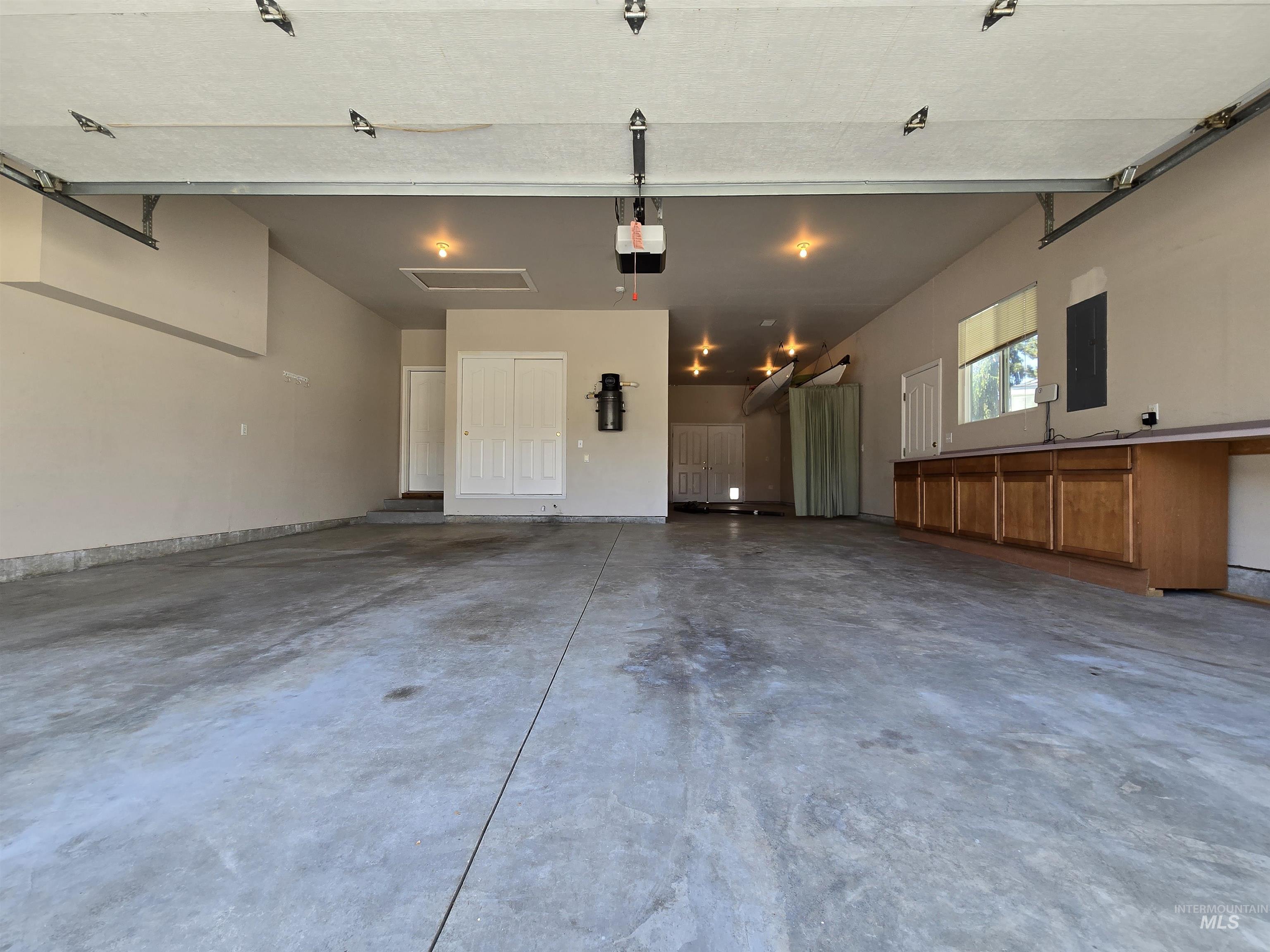 1203 Tara Ct Property Photo 35