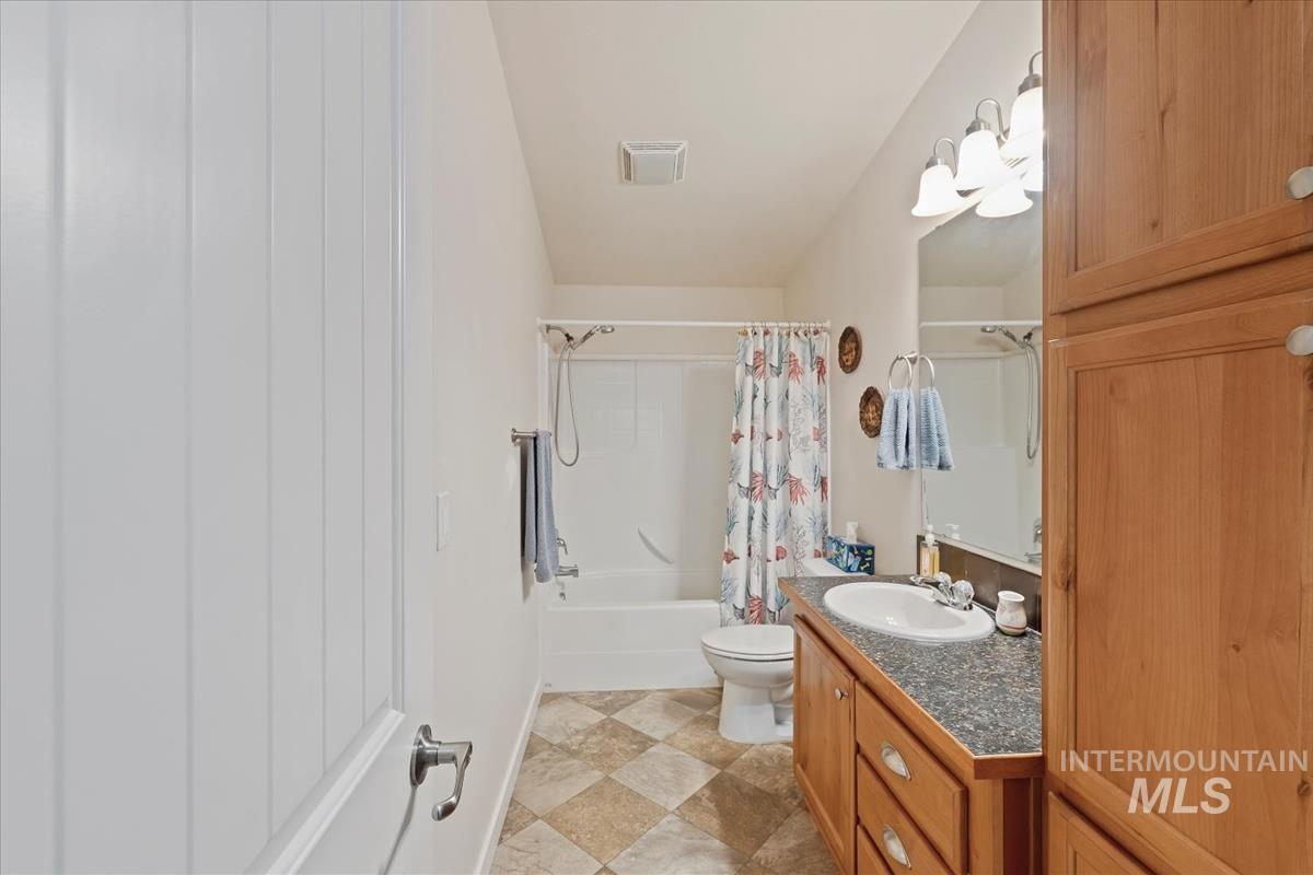 2187 E Blue Lake Ln Property Photo 12
