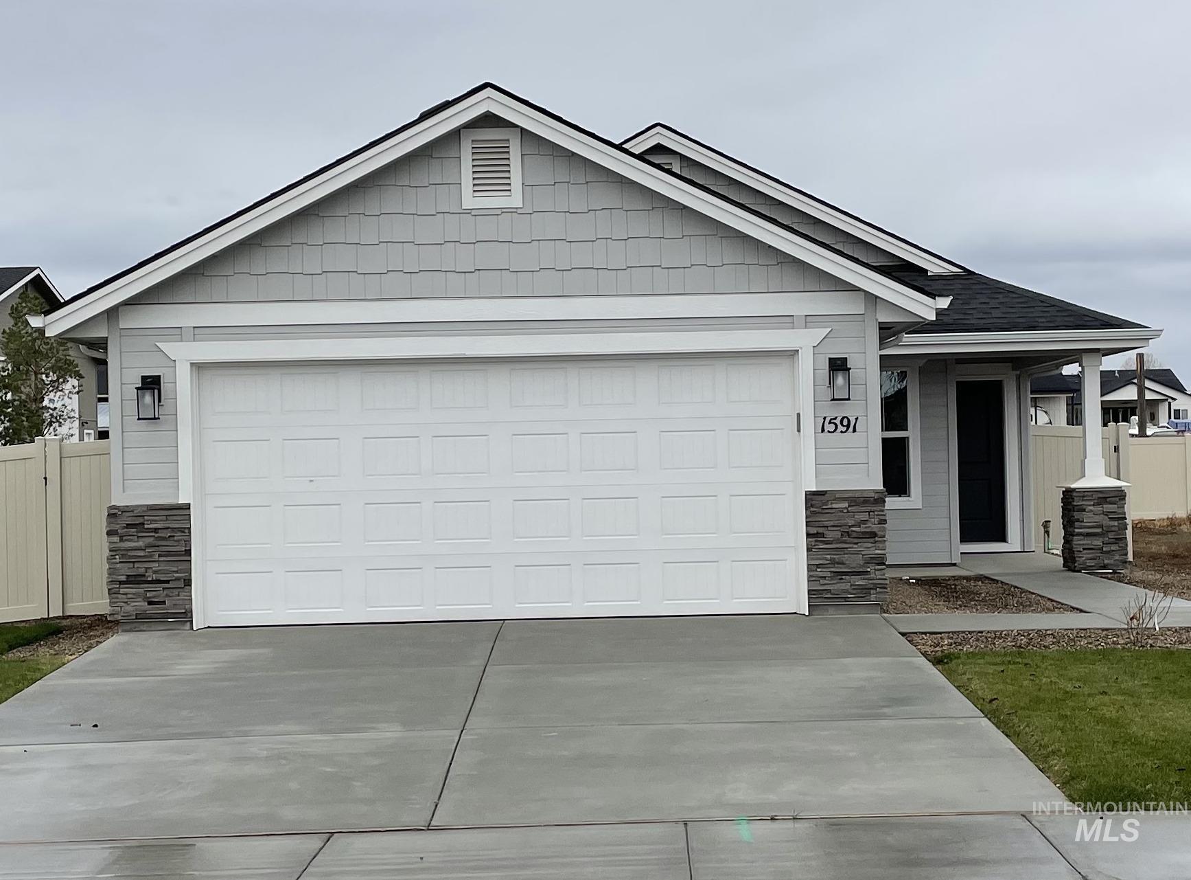 1591 Witt Property Photo 1