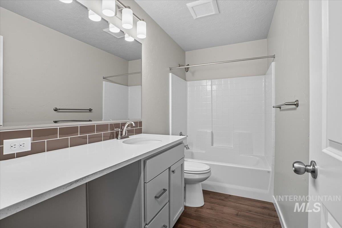 1591 Witt Property Photo 5