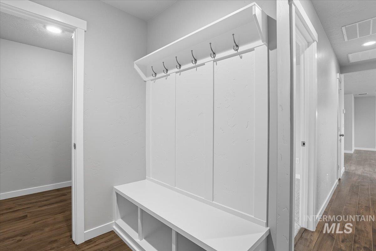 1591 Witt Property Photo 6