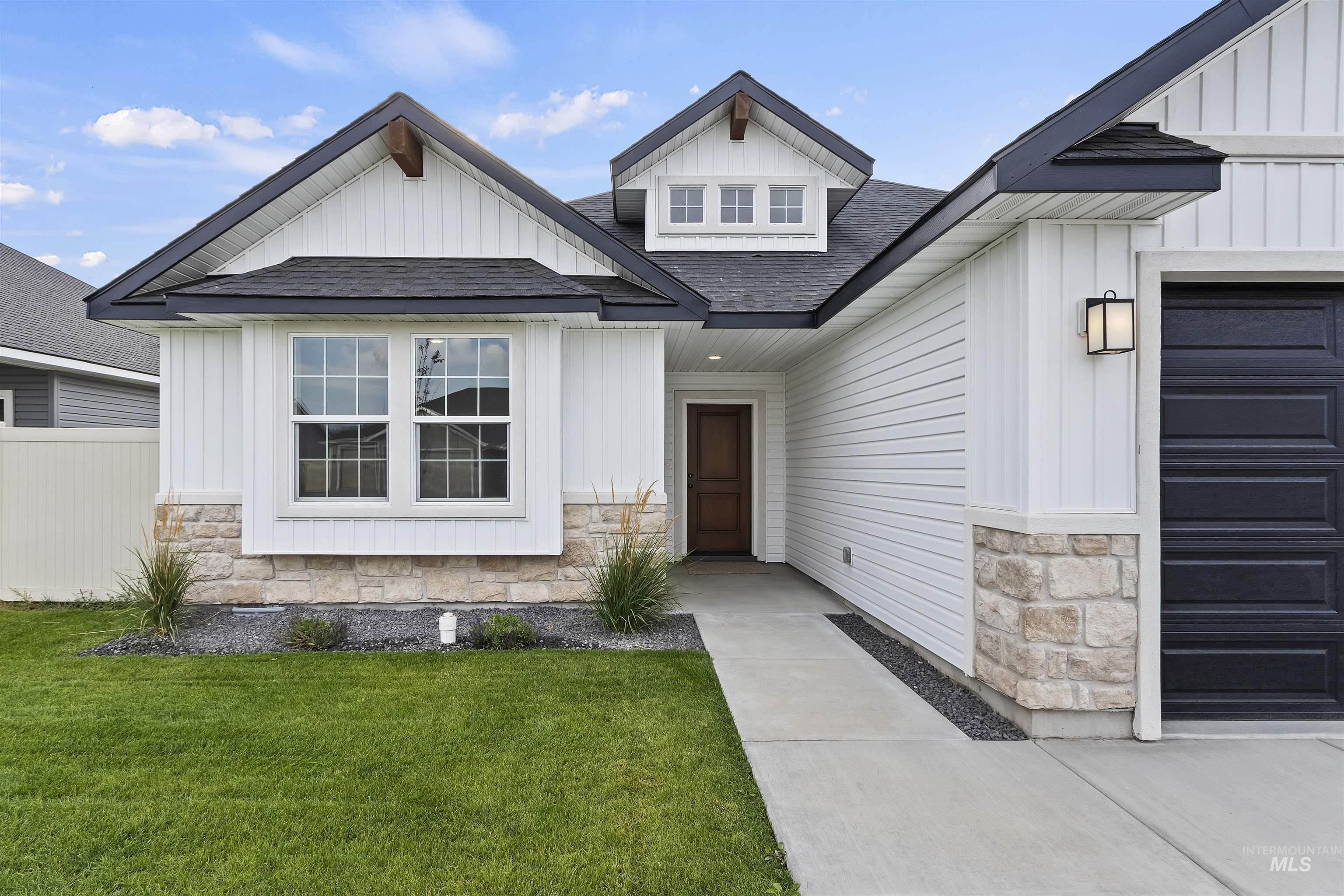 981 Kenbrook Loop Property Photo 4