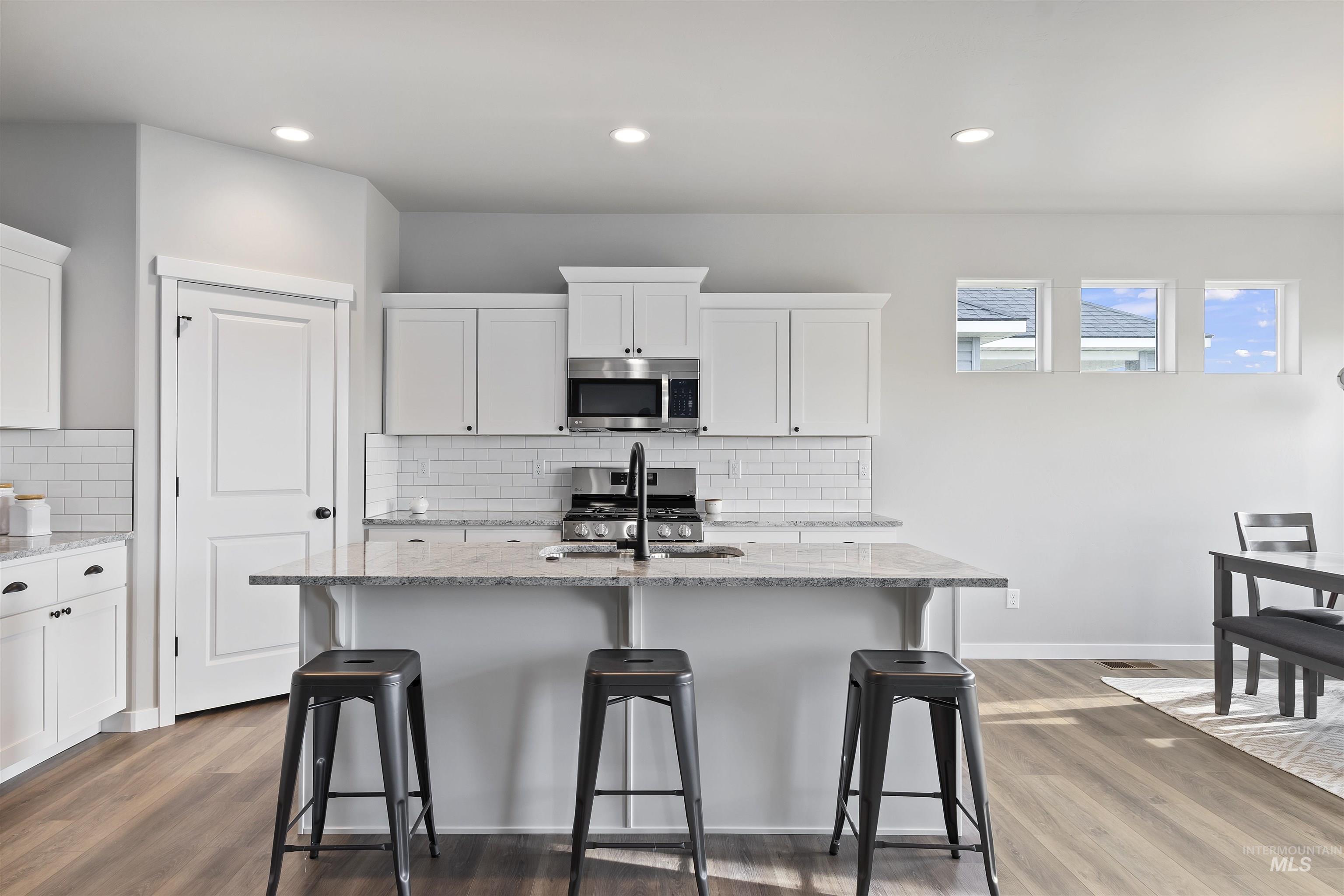 981 Kenbrook Loop Property Photo 10