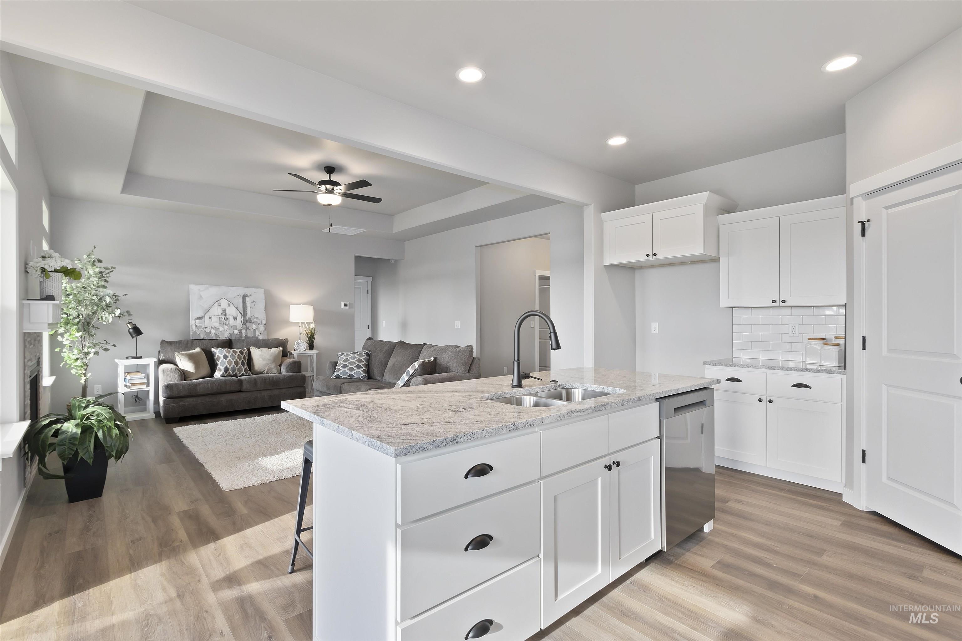 981 Kenbrook Loop Property Photo 11