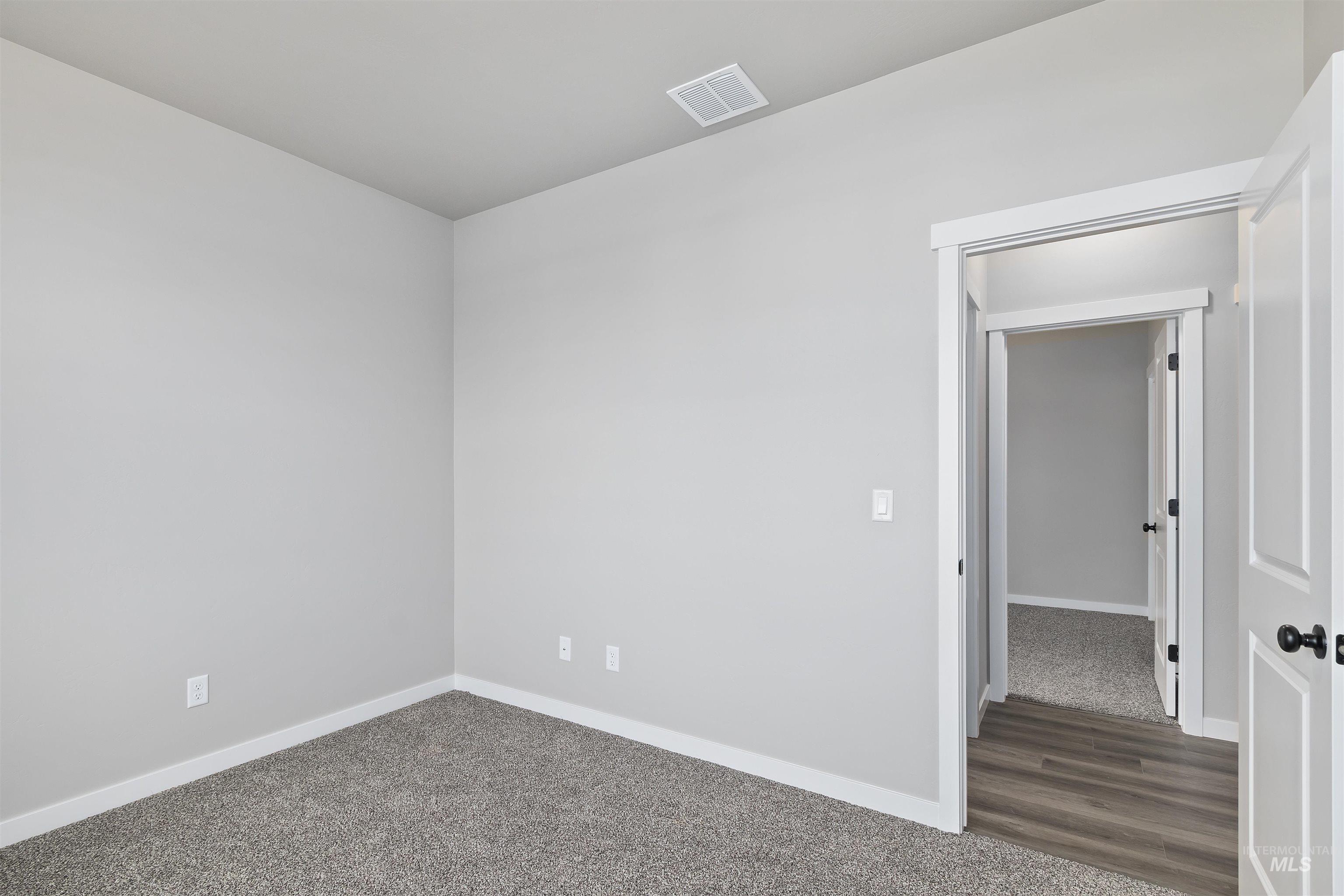 981 Kenbrook Loop Property Photo 15