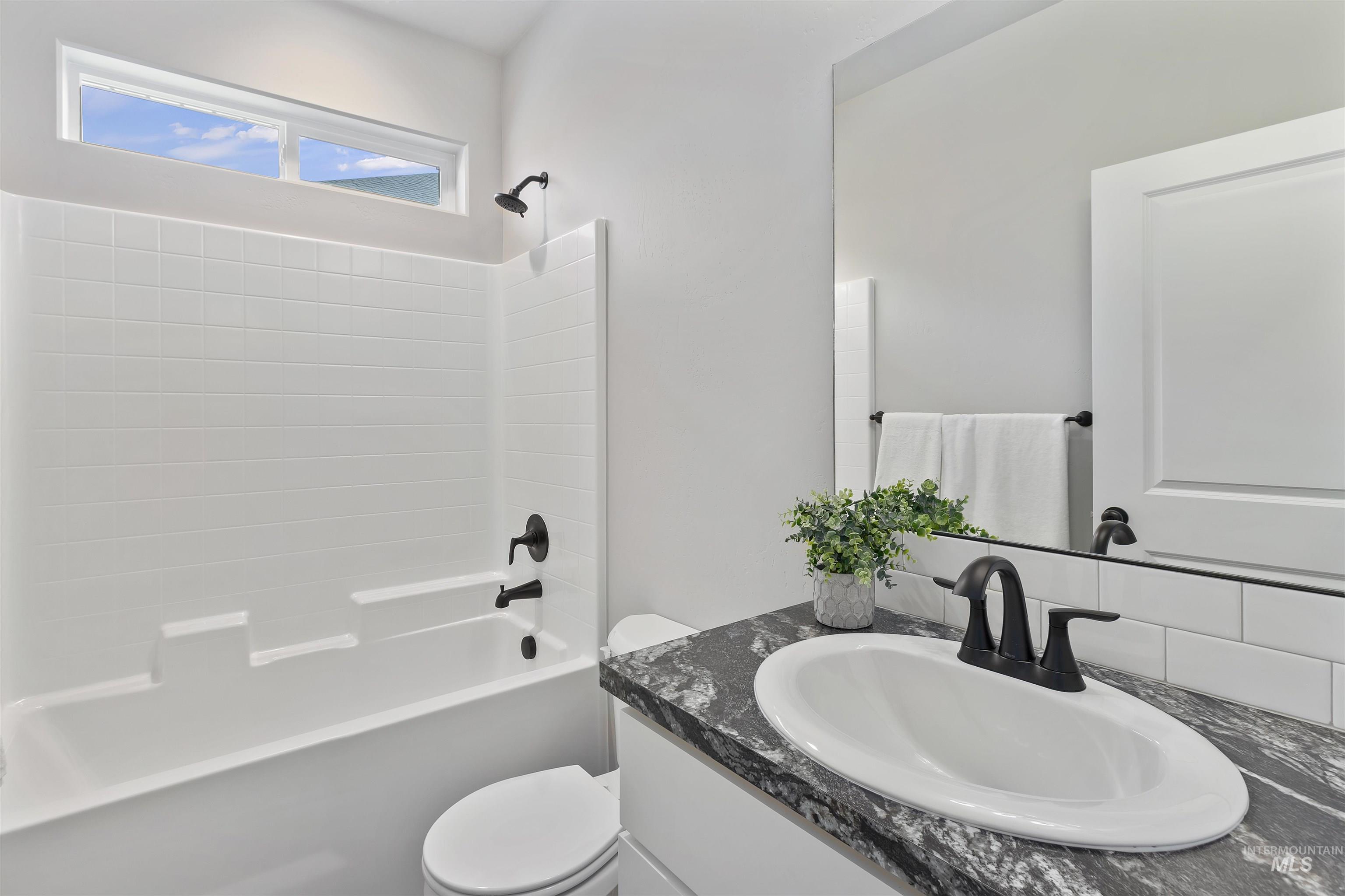 981 Kenbrook Loop Property Photo 18