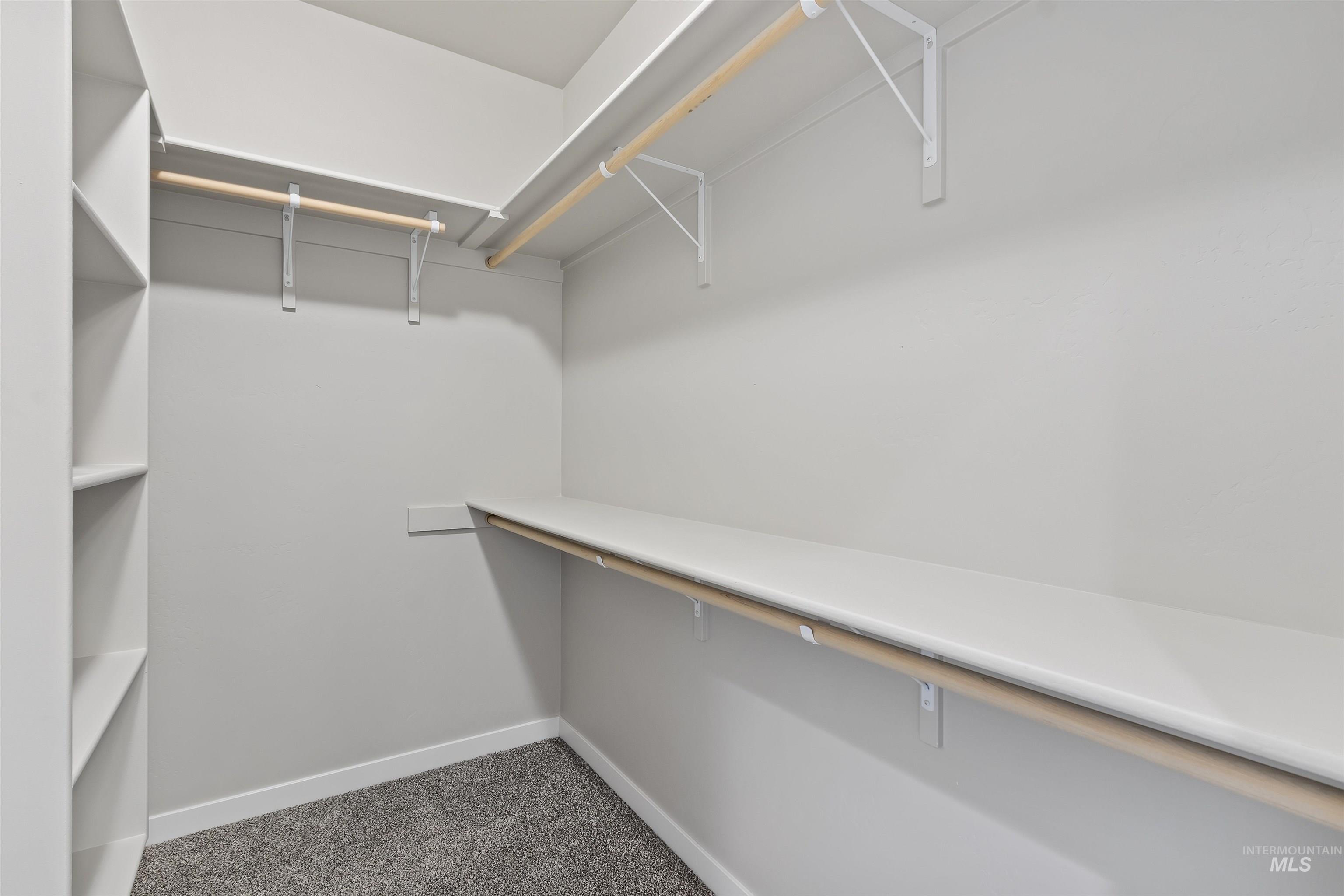 981 Kenbrook Loop Property Photo 19