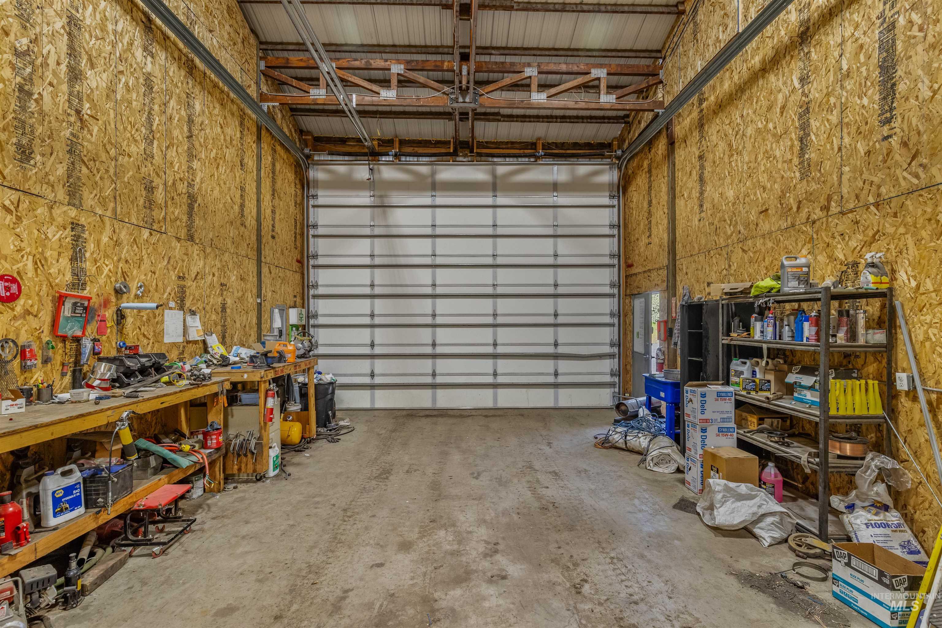 27999 S Main Street Property Photo 14