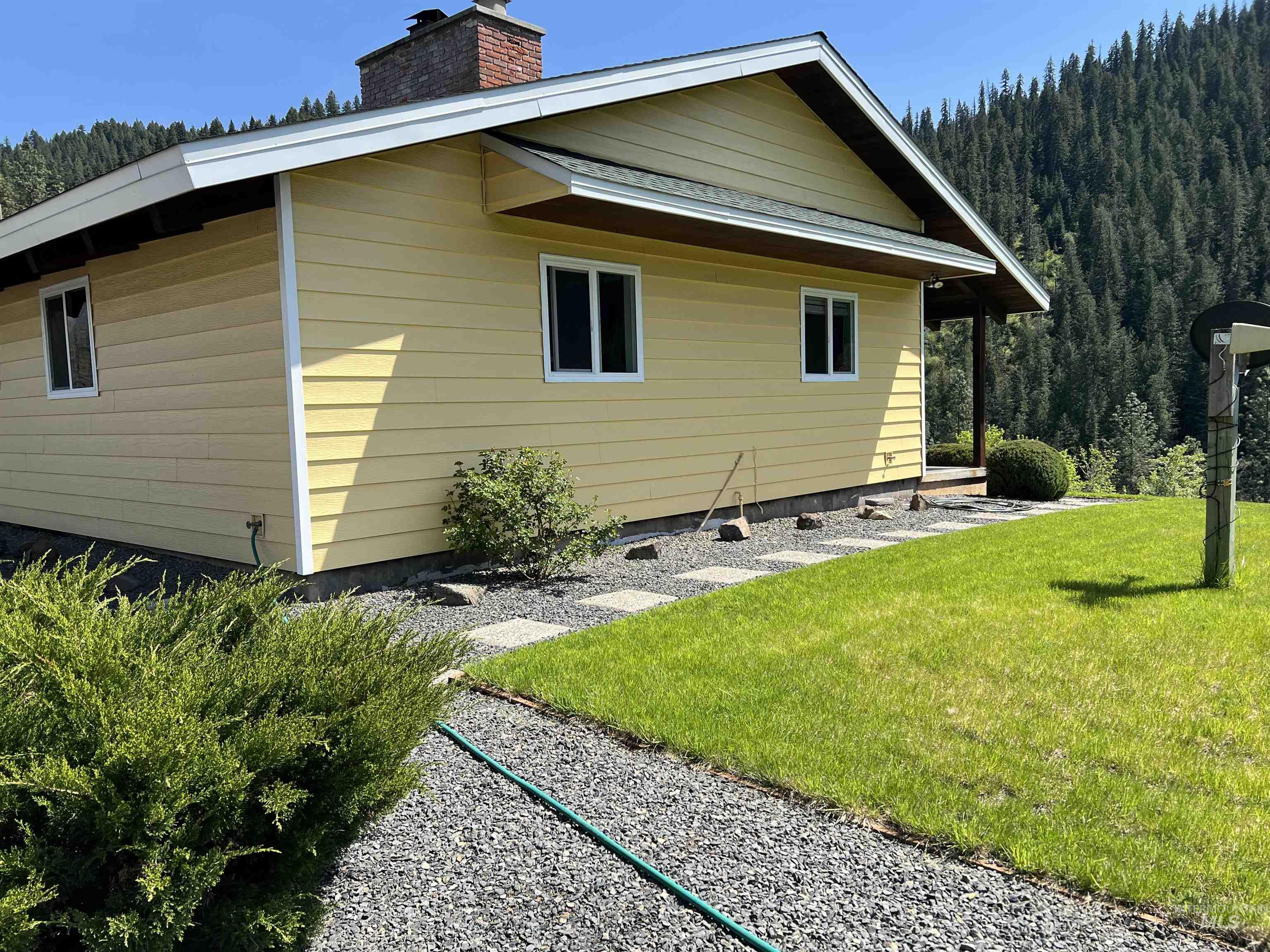 6467 Highway 12 Property Photo 3