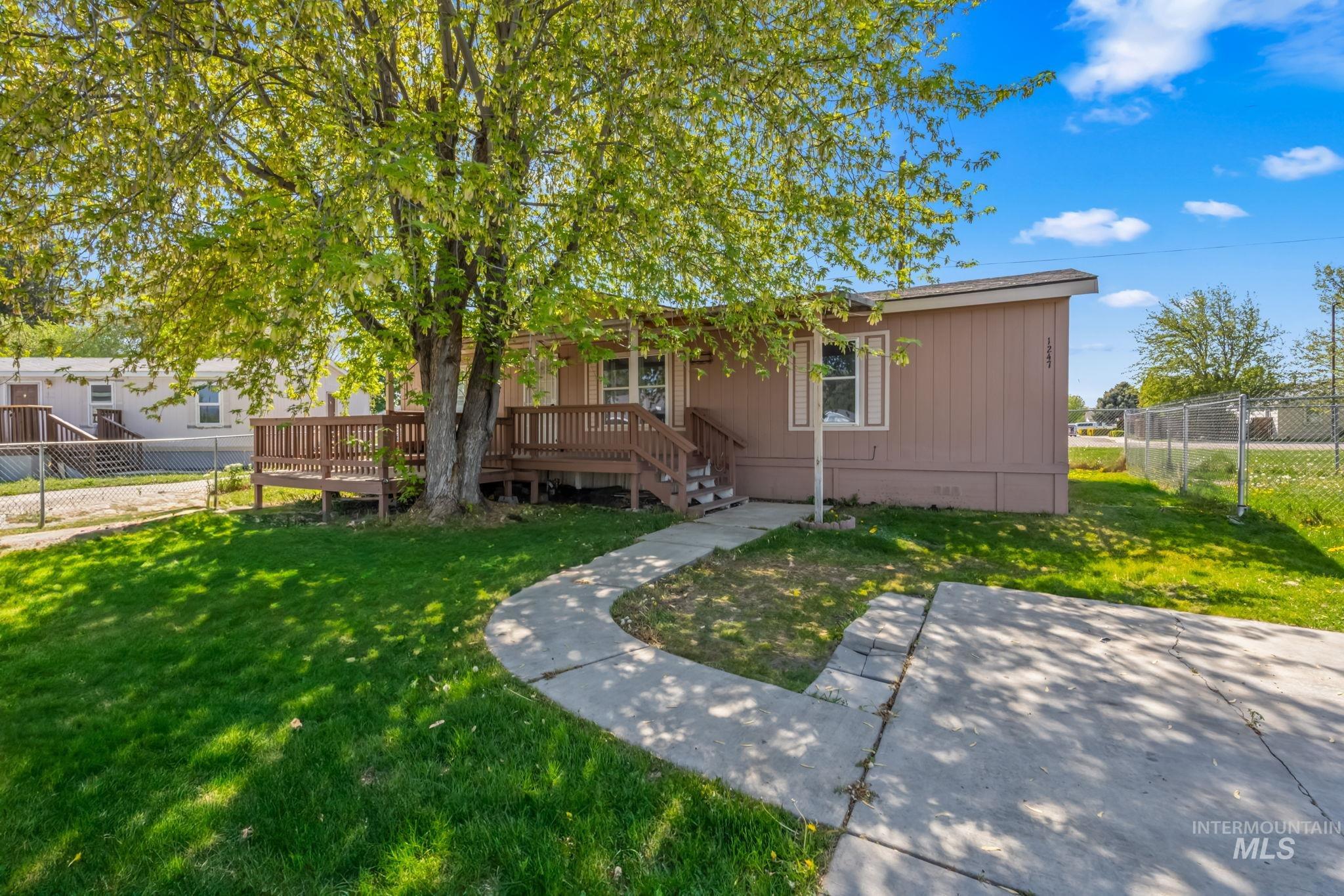 1247 N Timathy Rd Property Photo 2