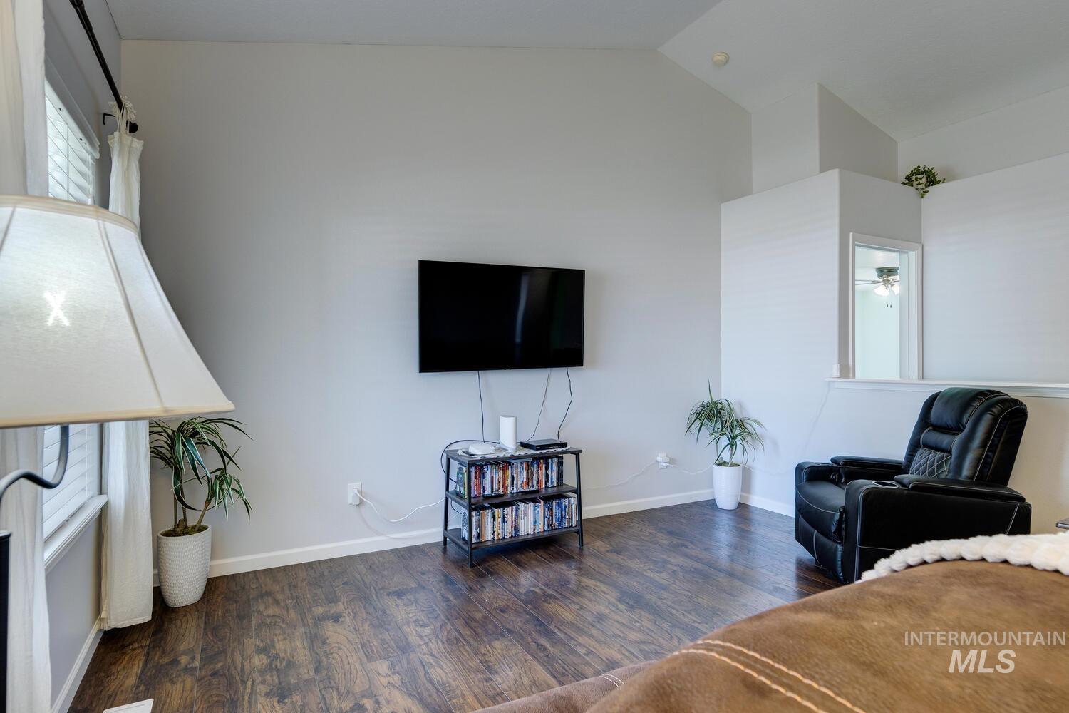 1405 W Meffan Ave Property Photo 5