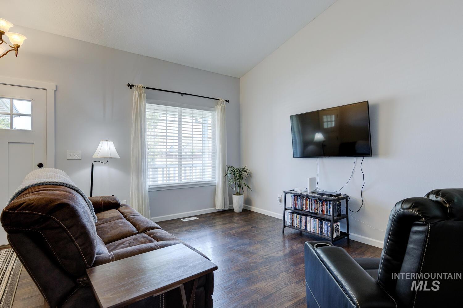 1405 W Meffan Ave Property Photo 7