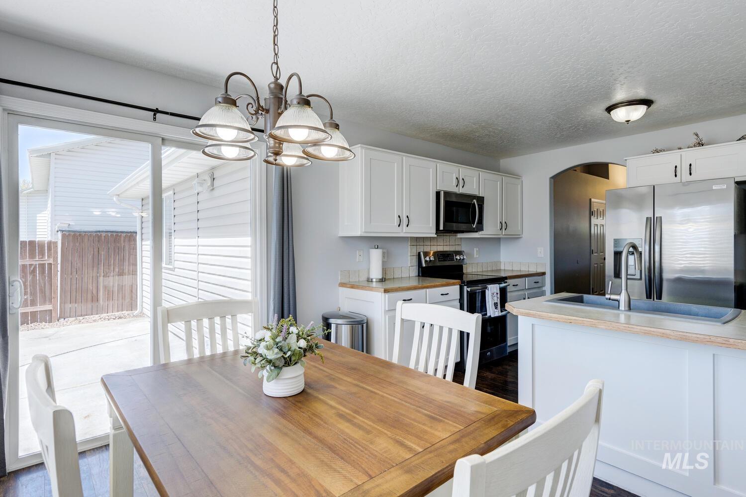 1405 W Meffan Ave Property Photo 15
