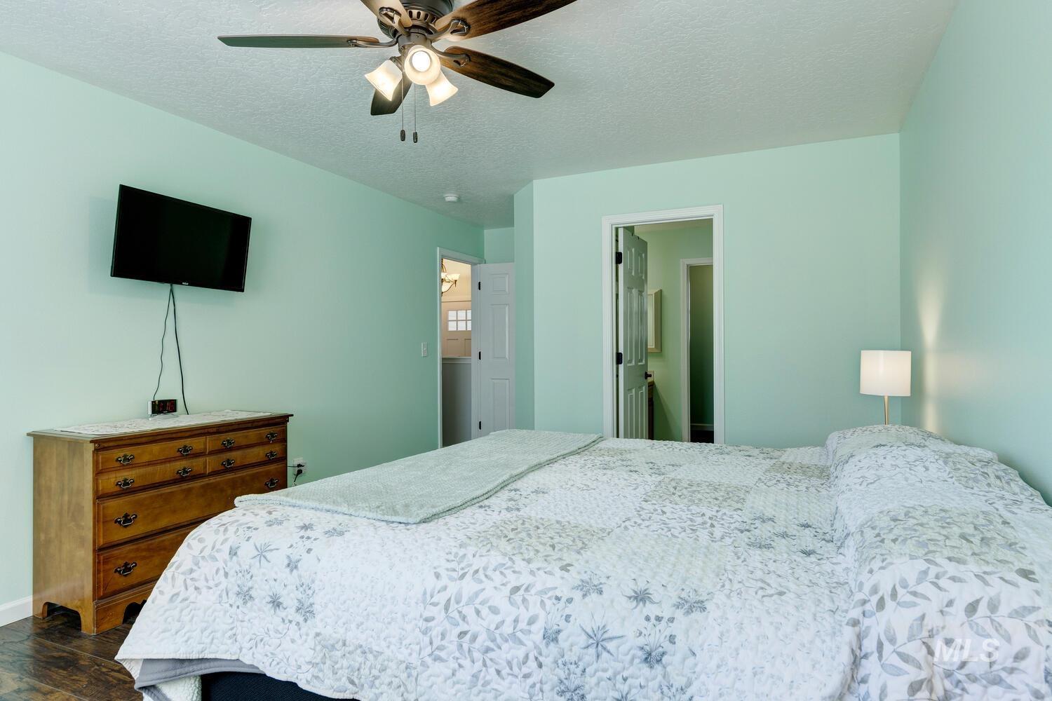 1405 W Meffan Ave Property Photo 18