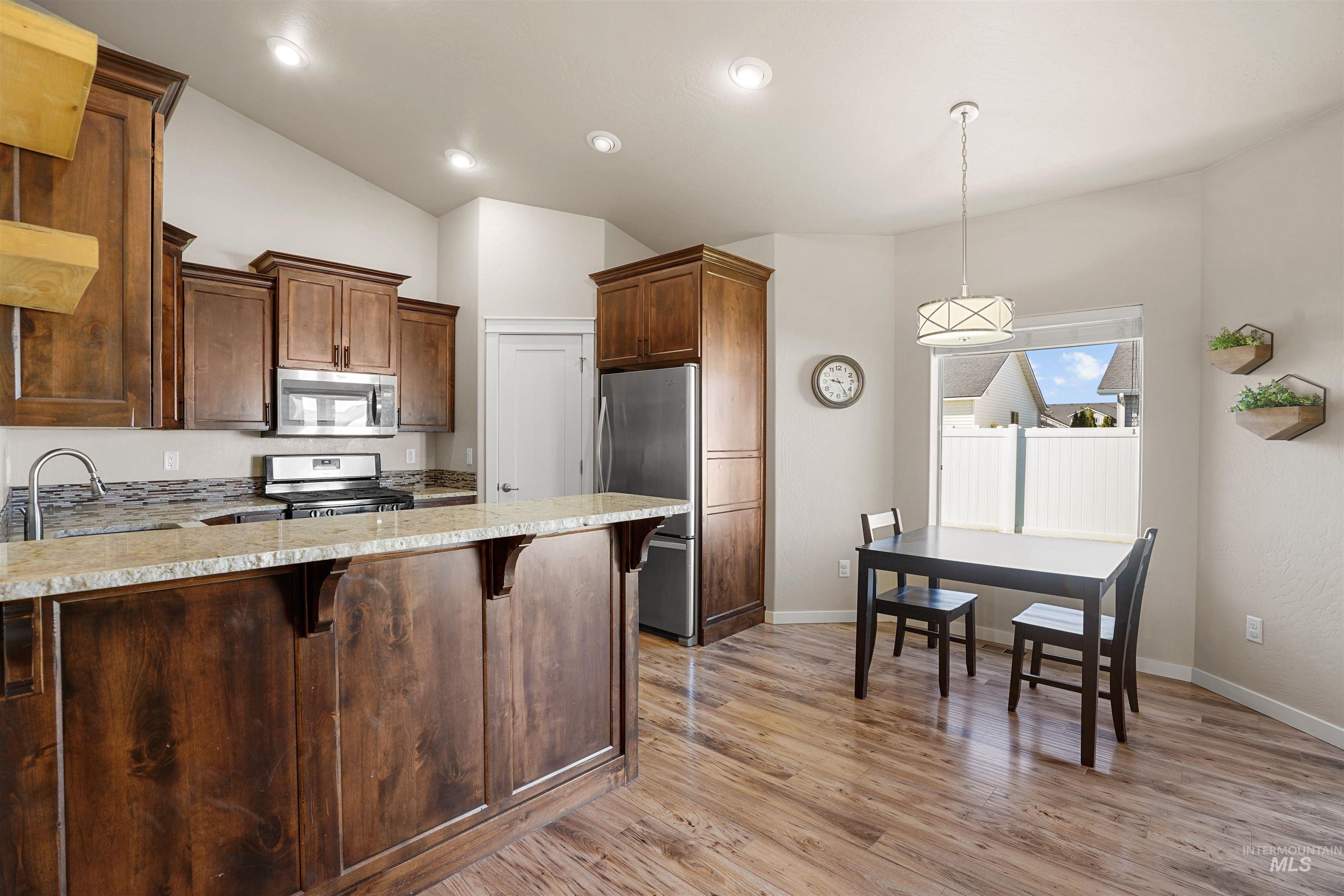 2344 Yellowstone Trail Property Photo 4